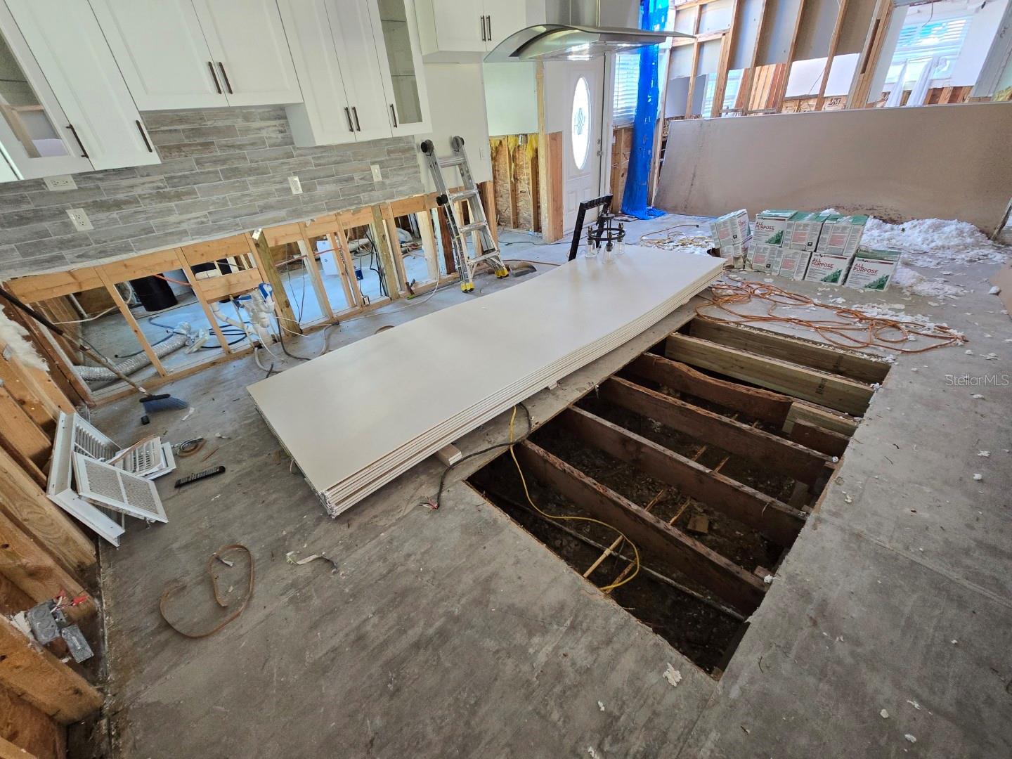 3503 W SHELL POINT RD, RUSKIN, FL, 33570