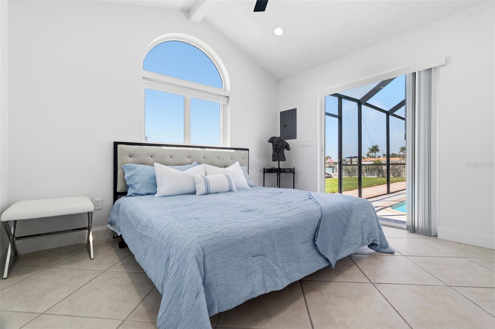 11900 7TH ST E, TREASURE ISLAND, FL, 33706