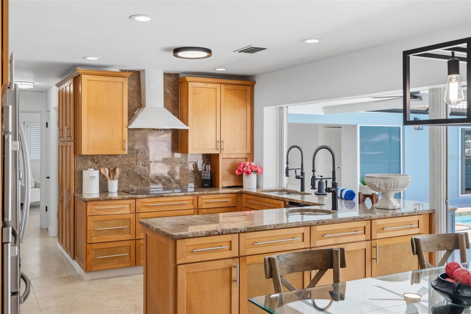 11900 7TH ST E, TREASURE ISLAND, FL, 33706