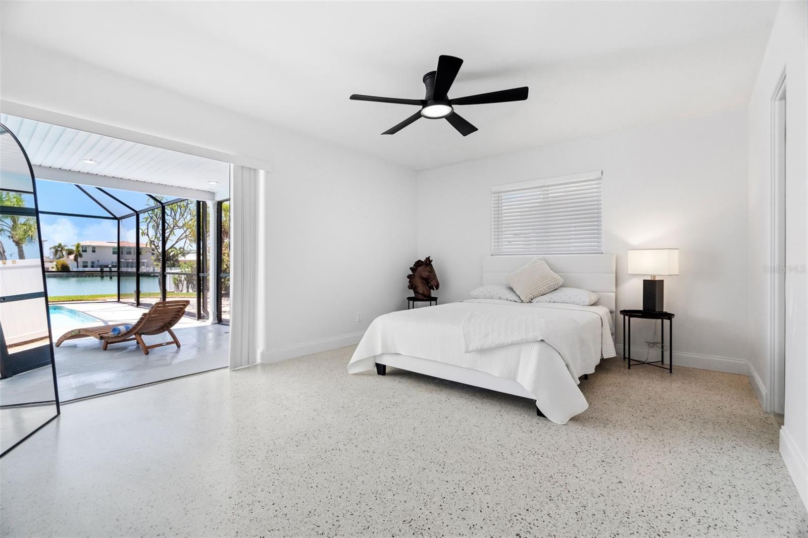 11900 7TH ST E, TREASURE ISLAND, FL, 33706