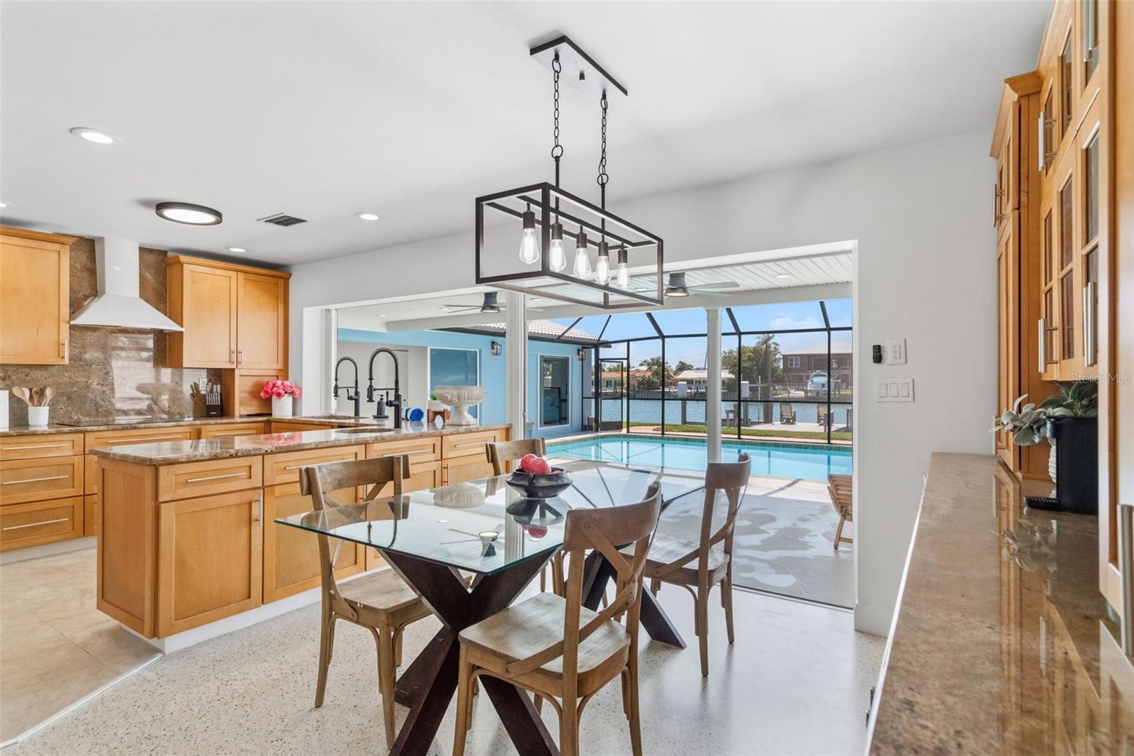 11900 7TH ST E, TREASURE ISLAND, FL, 33706