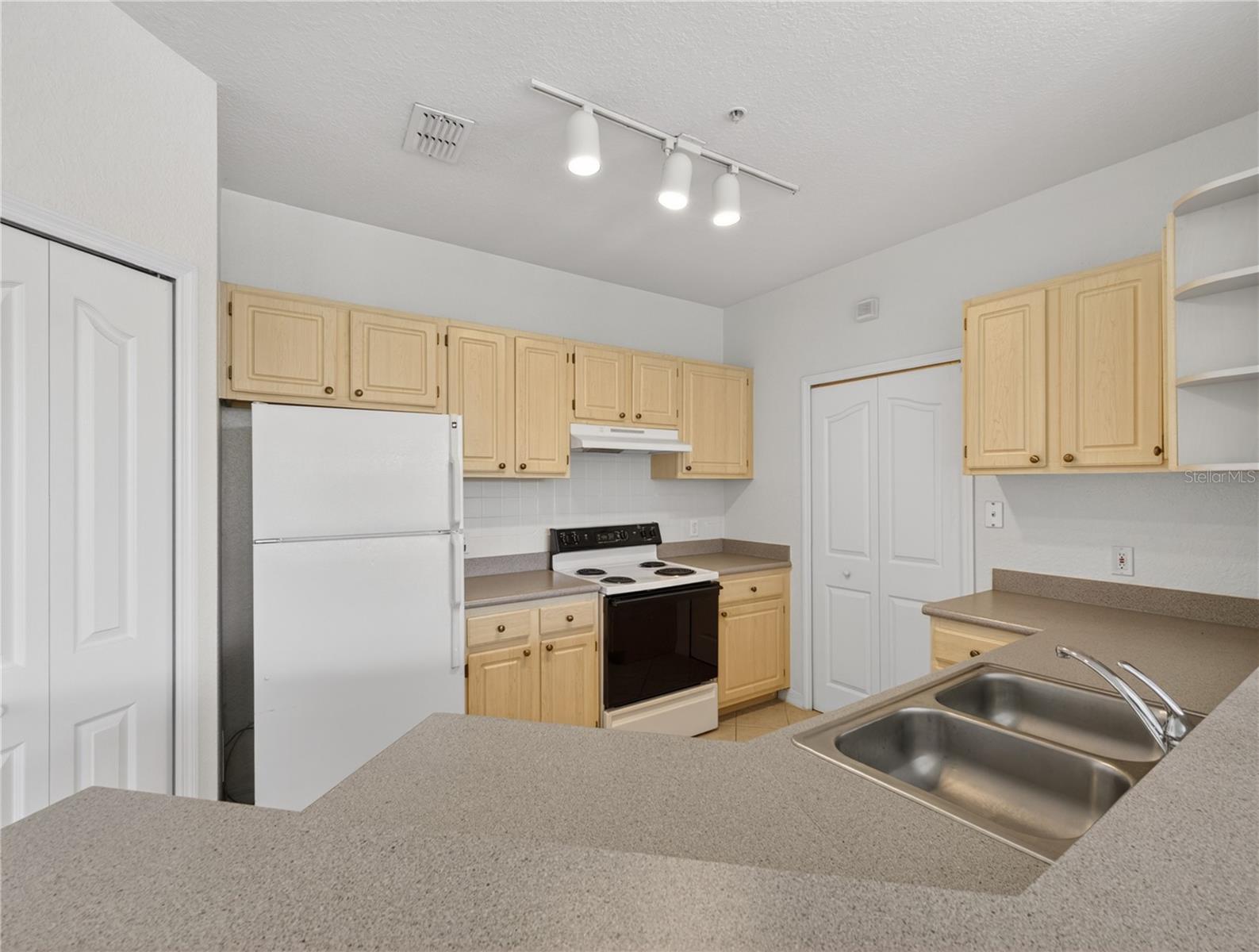 1100 LAKE SHADOW CIR #2307, MAITLAND, FL, 32751