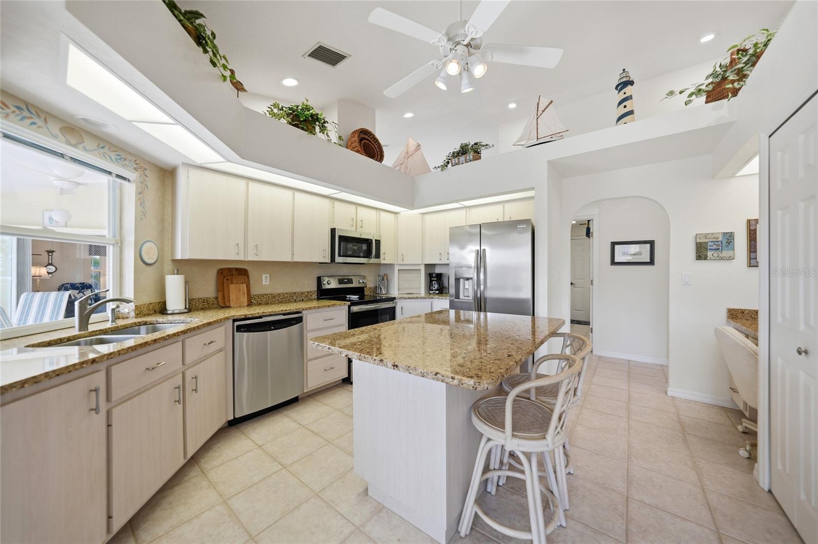 1122 MINEO DR, PUNTA GORDA, FL, 33950