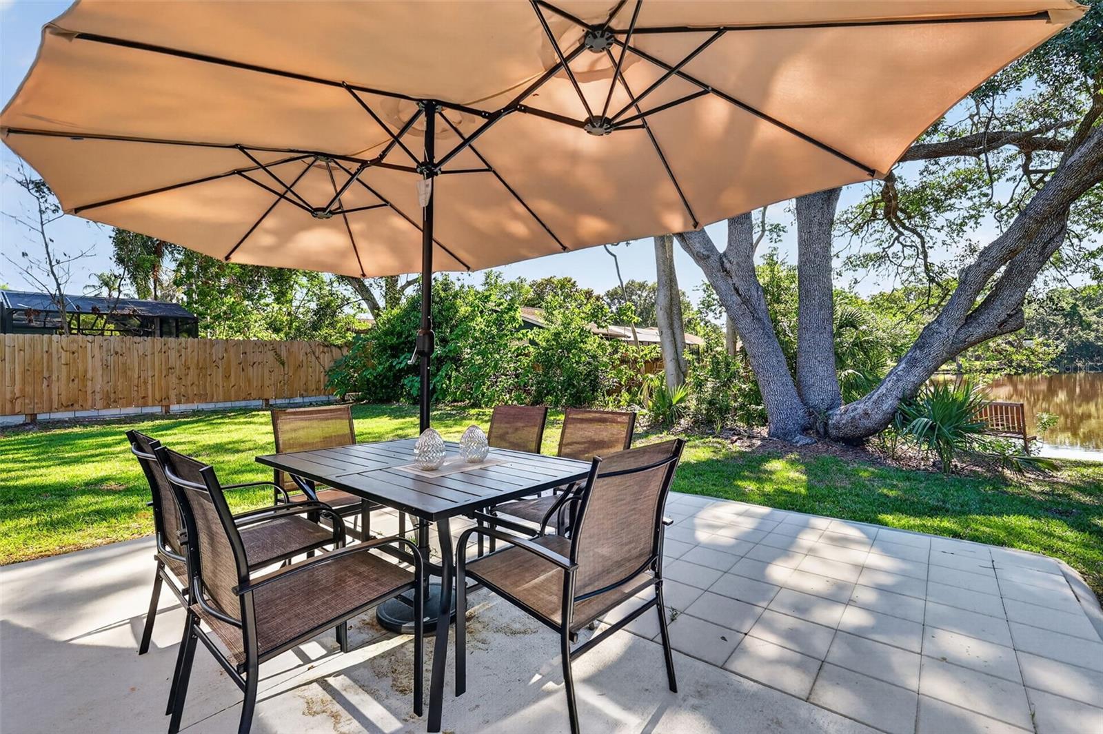 335 VINCENT DR, MOUNT DORA, FL, 32757