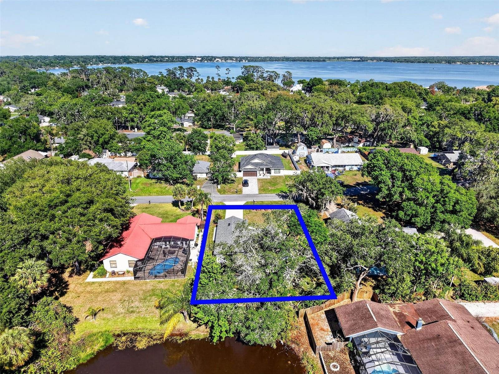 335 VINCENT DR, MOUNT DORA, FL, 32757