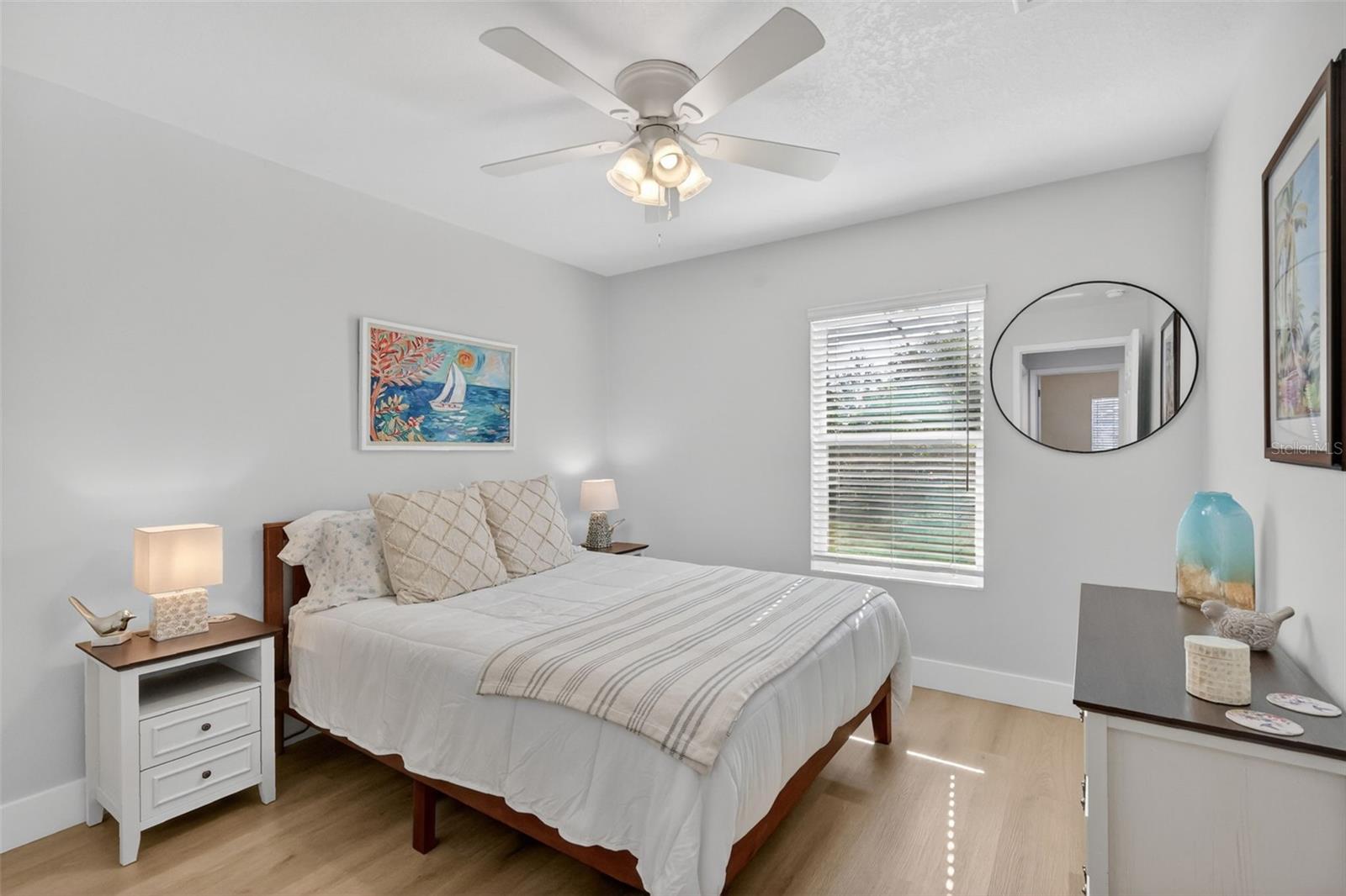 335 VINCENT DR, MOUNT DORA, FL, 32757