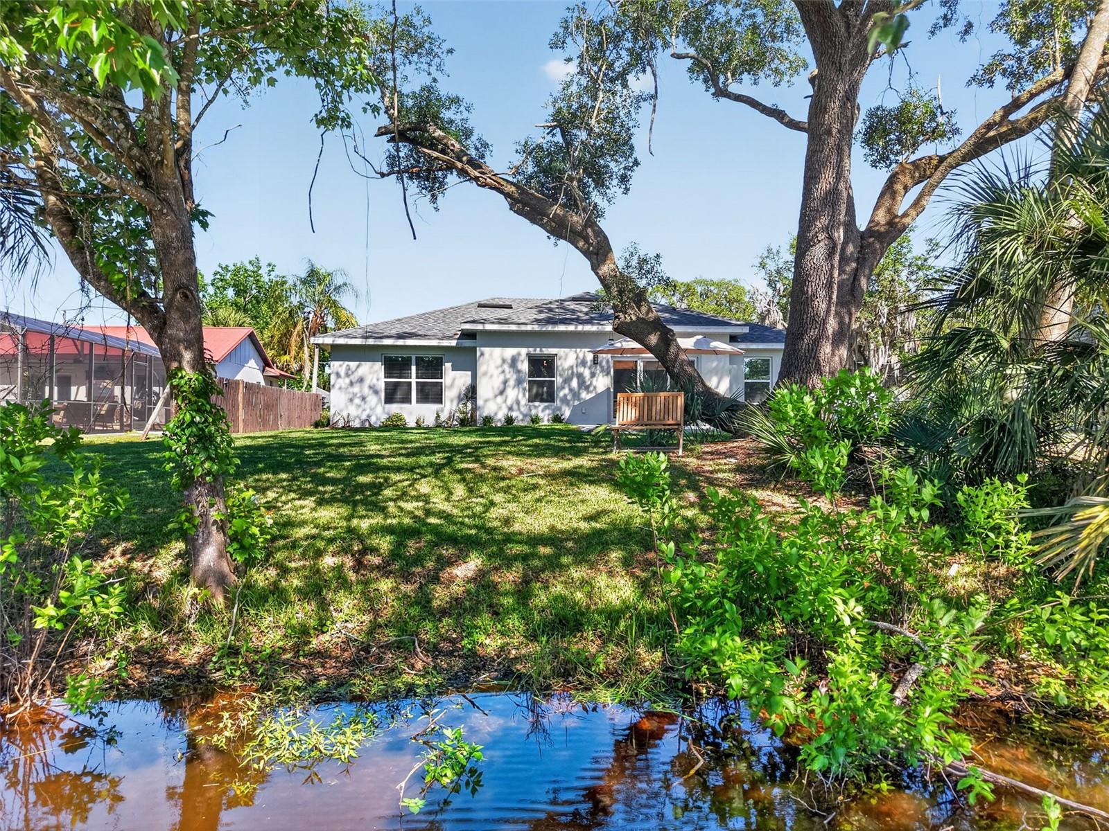335 VINCENT DR, MOUNT DORA, FL, 32757