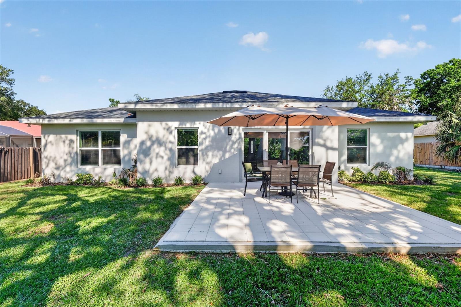 335 VINCENT DR, MOUNT DORA, FL, 32757