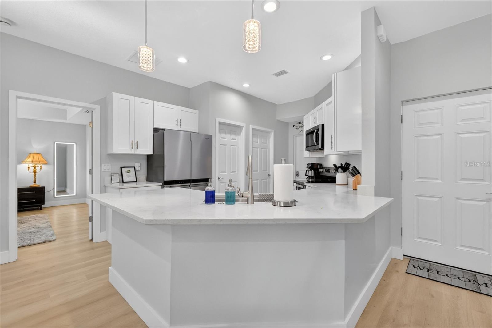 335 VINCENT DR, MOUNT DORA, FL, 32757