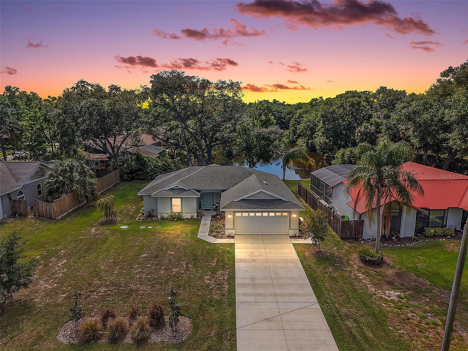 335 VINCENT DR, MOUNT DORA, FL, 32757