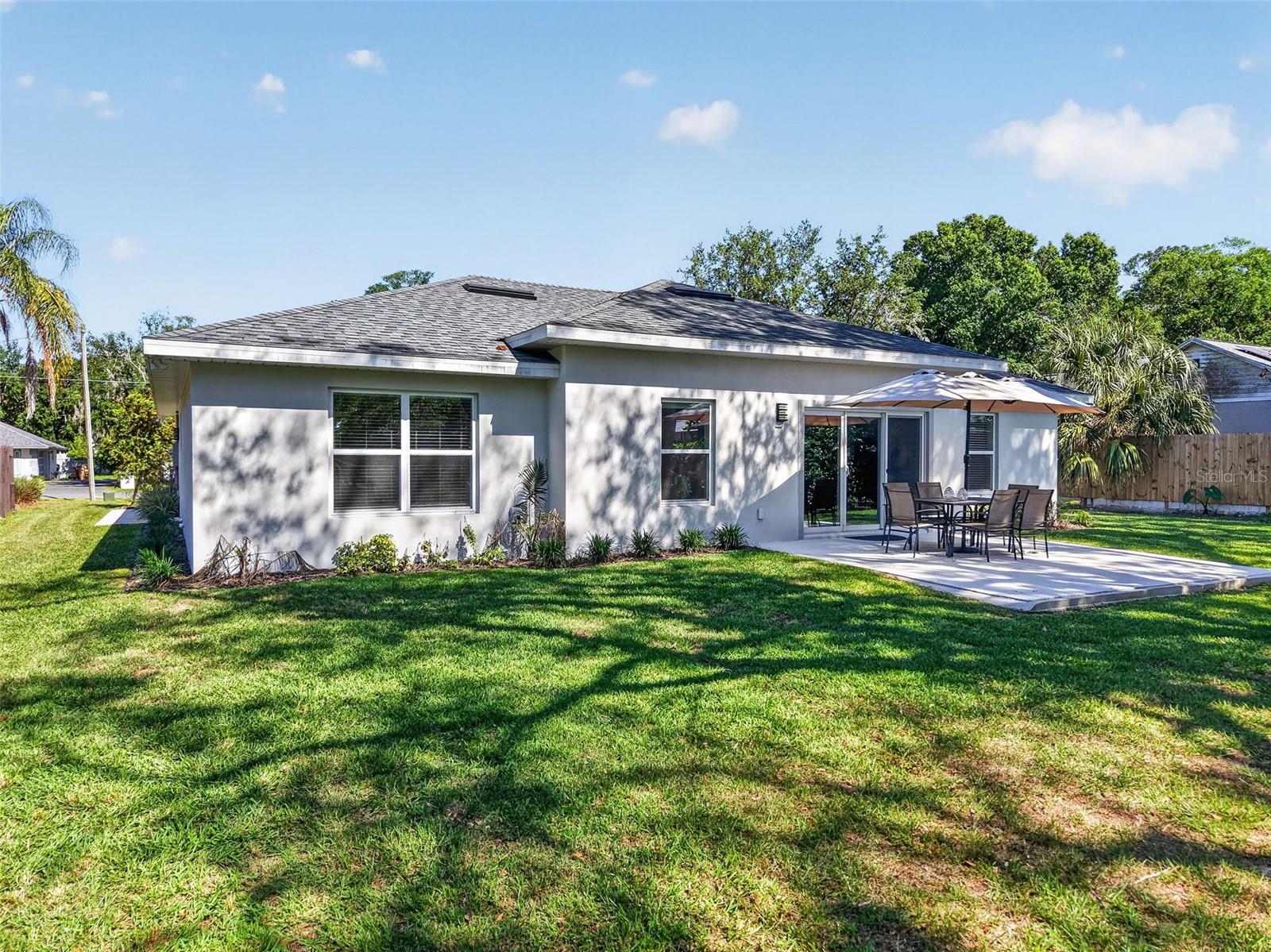 335 VINCENT DR, MOUNT DORA, FL, 32757