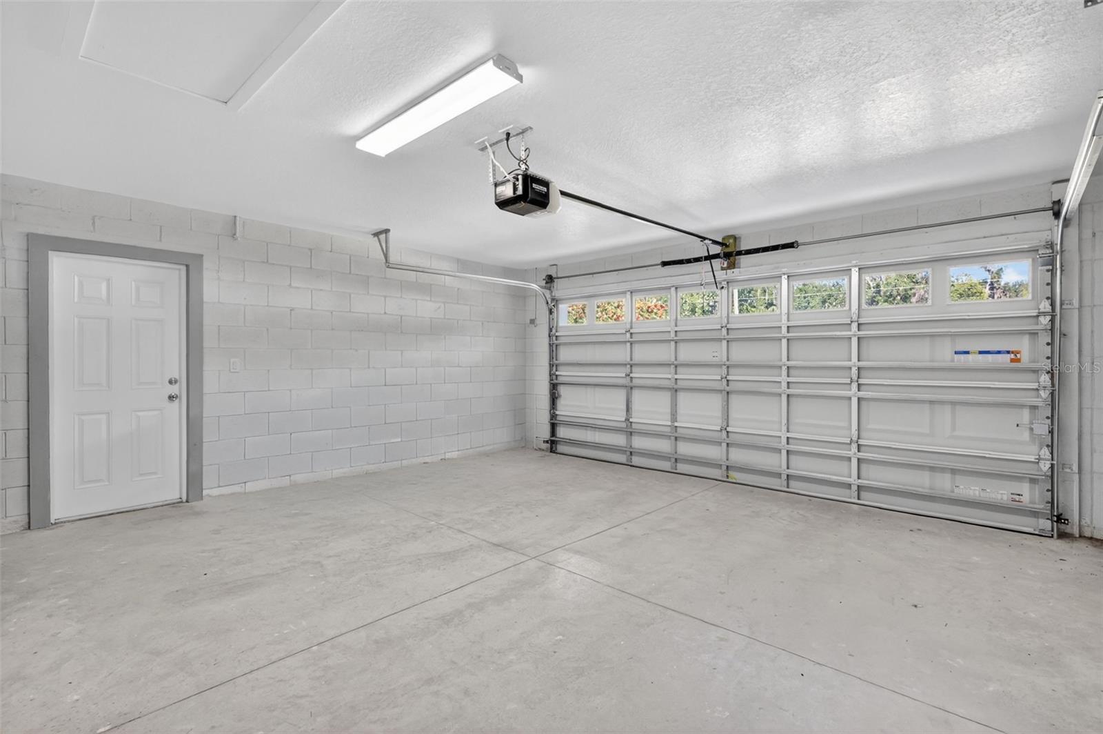 335 VINCENT DR, MOUNT DORA, FL, 32757