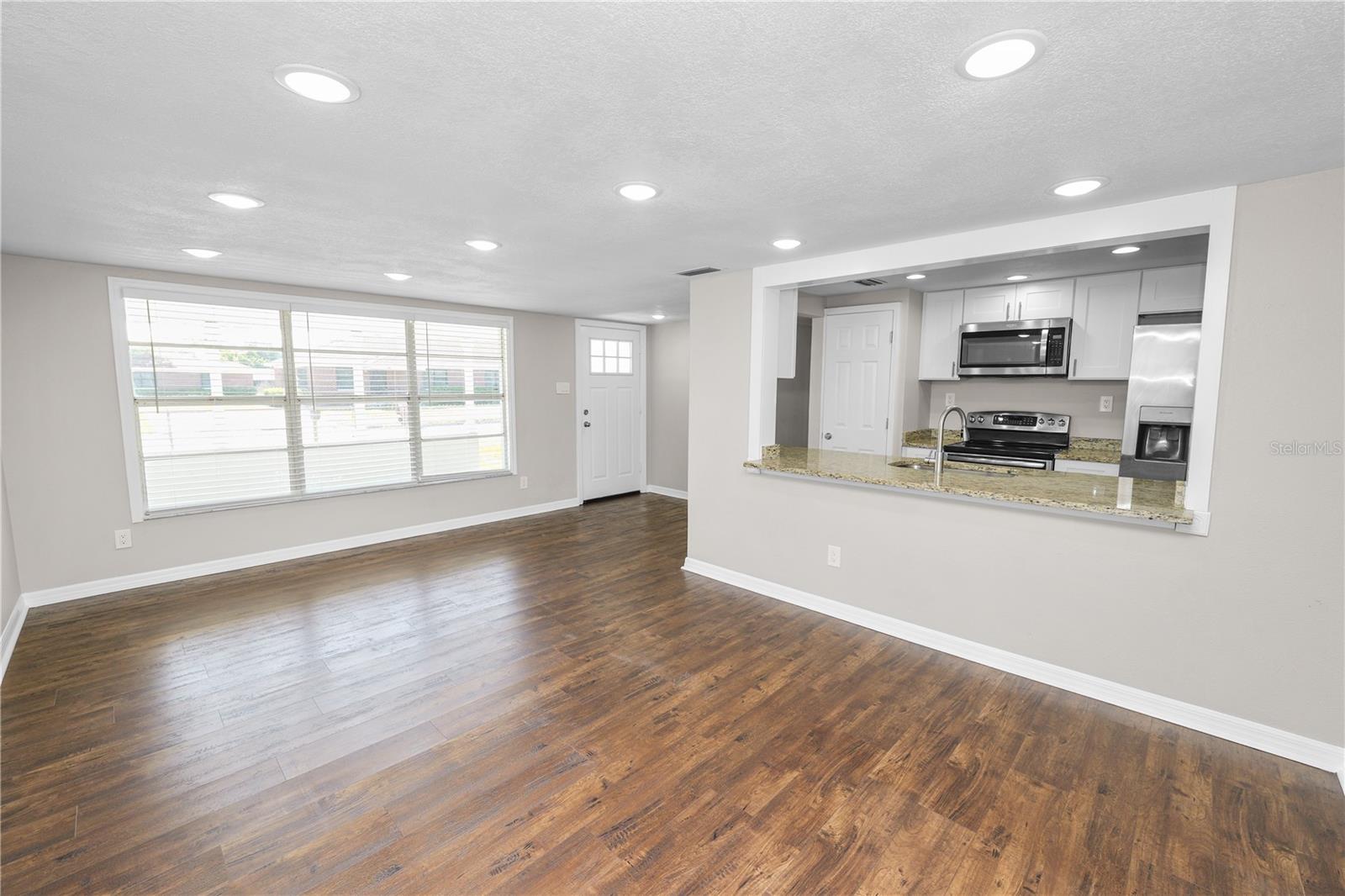 1101 S GIBBS ST, PLANT CITY, FL, 33563