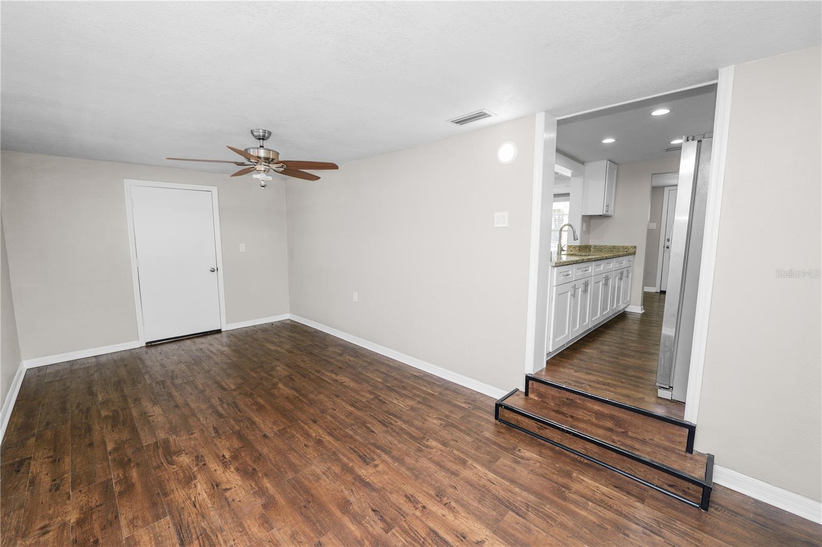1101 S GIBBS ST, PLANT CITY, FL, 33563