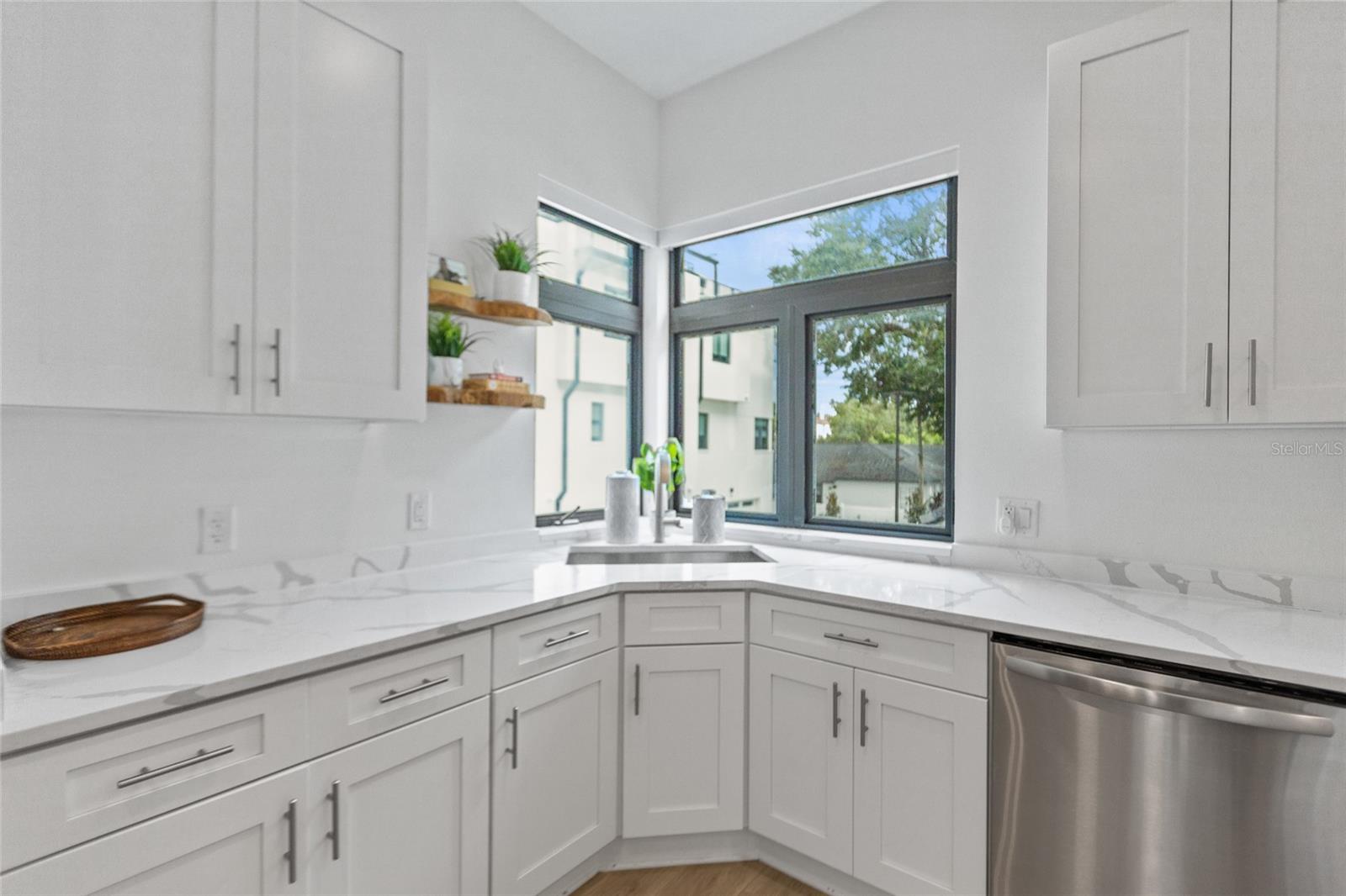 218 PARK LAKE ST #8, ORLANDO, FL, 32803