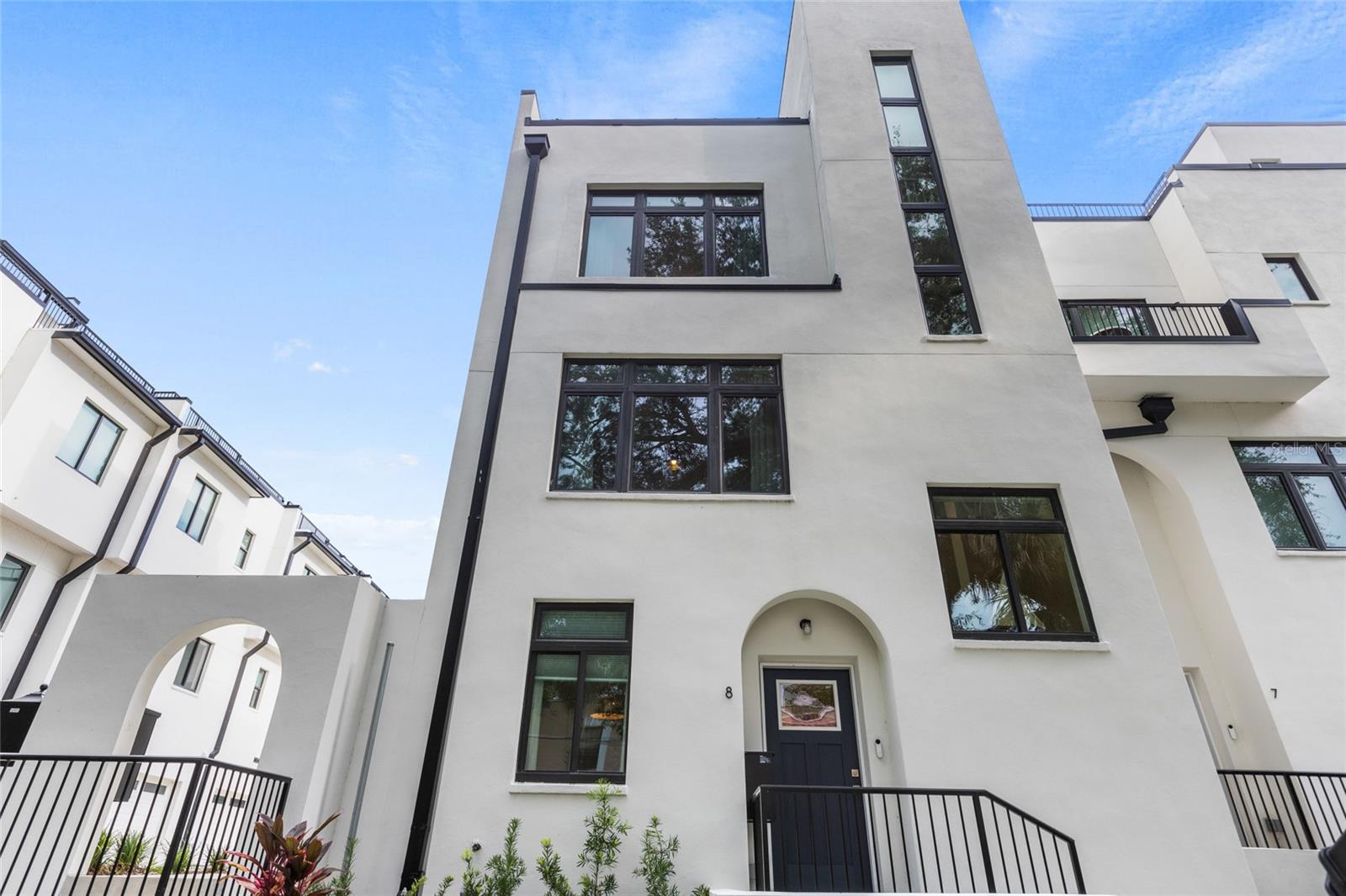 218 PARK LAKE ST #8, ORLANDO, FL, 32803