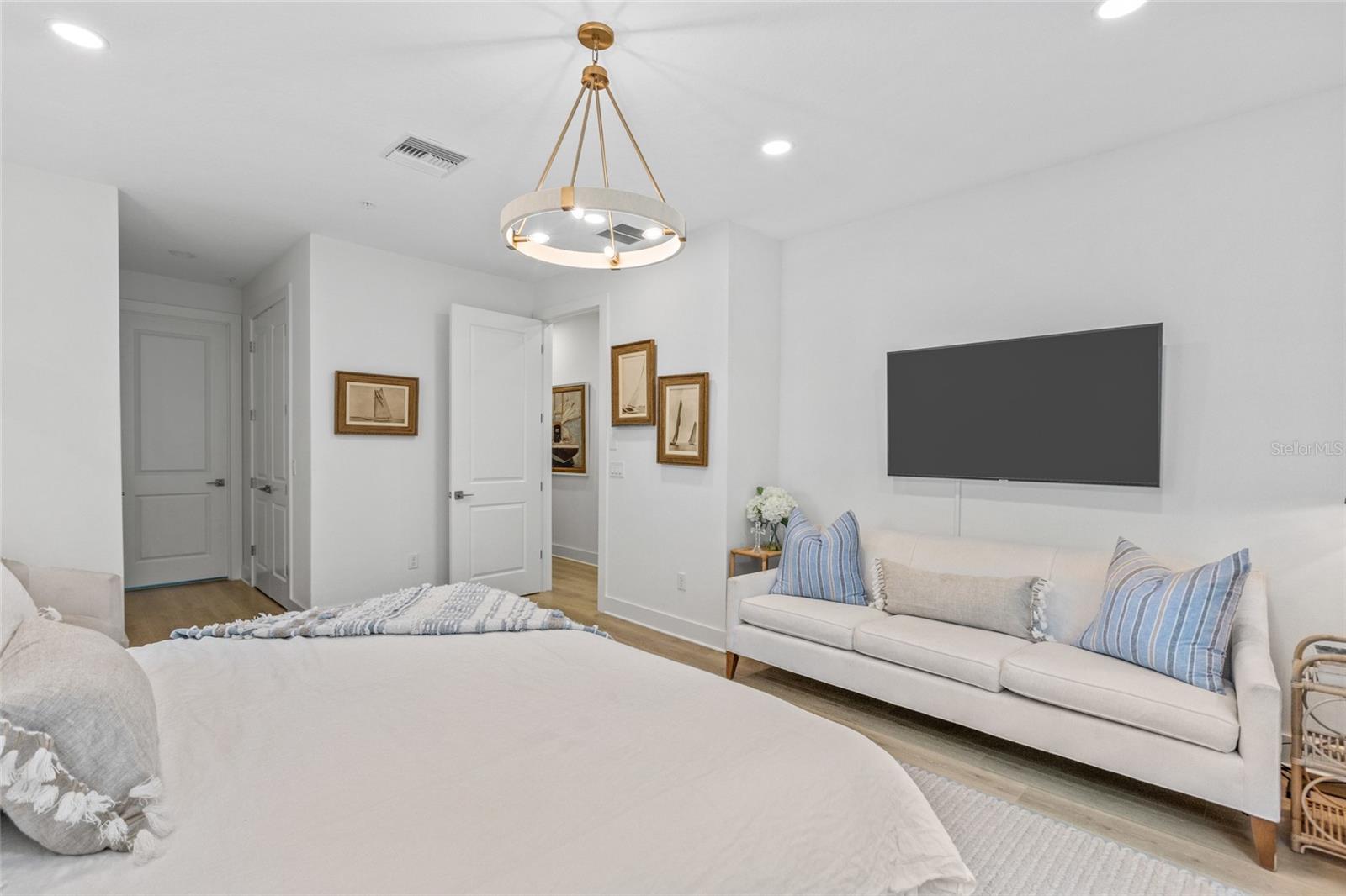 218 PARK LAKE ST #8, ORLANDO, FL, 32803