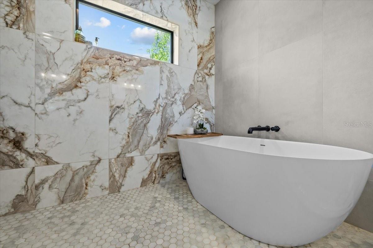 3804 N DARWIN AVE, TAMPA, FL, 33603