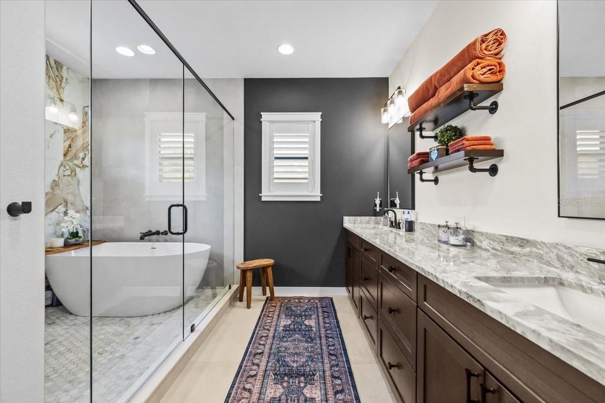 3804 N DARWIN AVE, TAMPA, FL, 33603