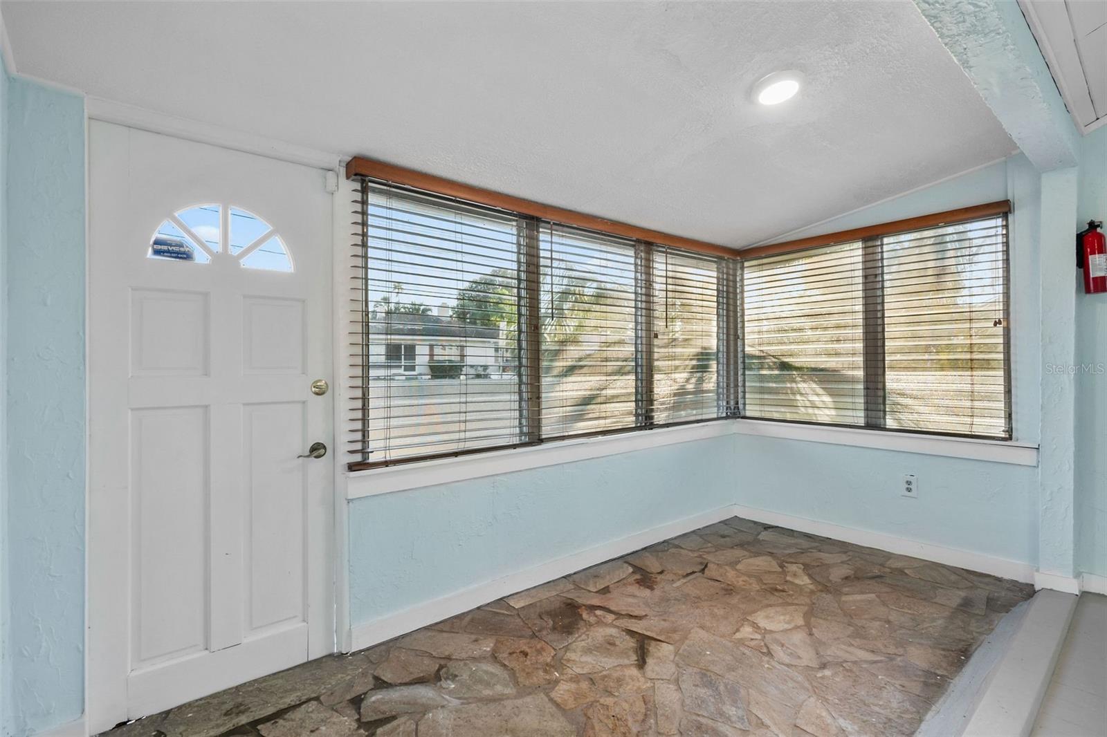 412 PLEASANT ST, CLEARWATER, FL, 33755