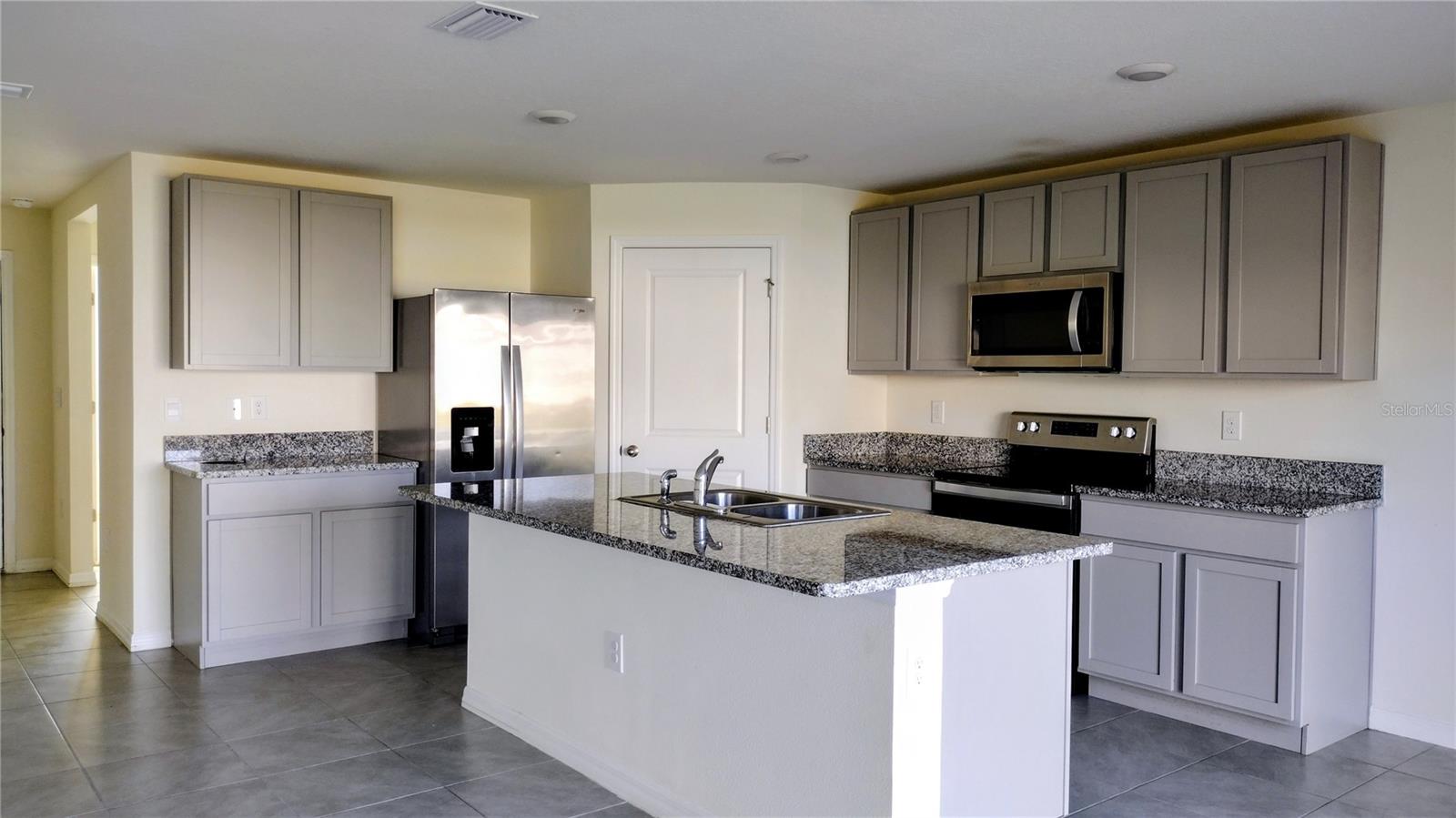 16702 CARLTON POND ST, WIMAUMA, FL, 33598