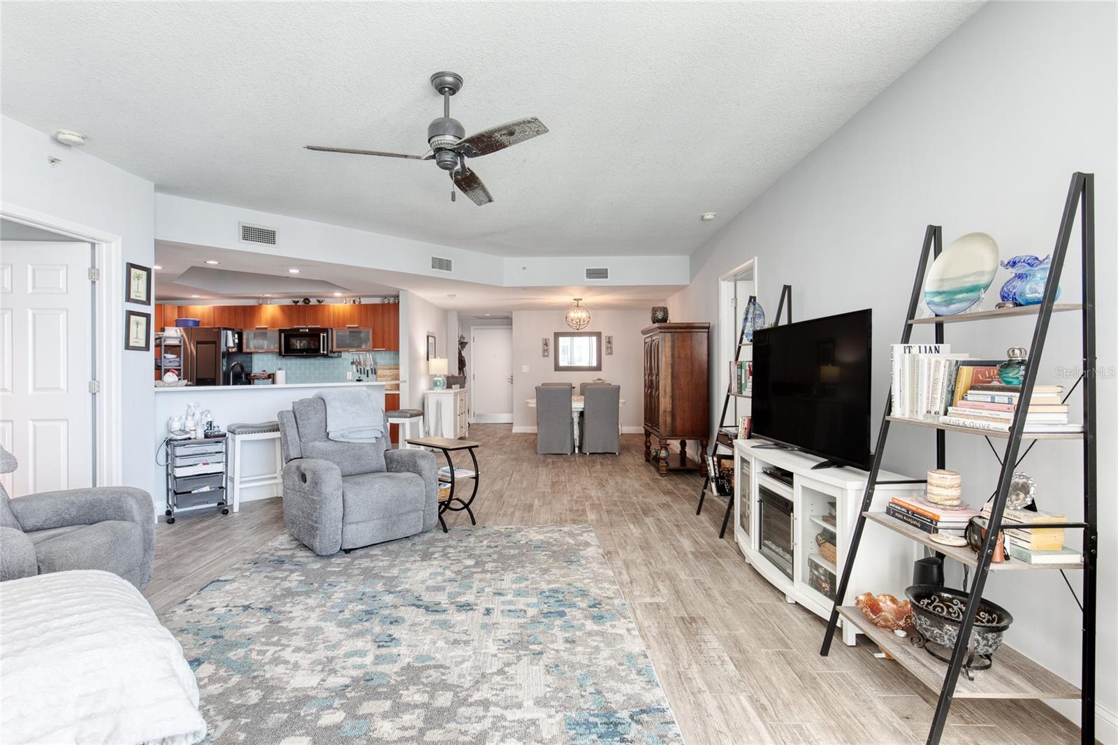 241 RIVERSIDE DR #405, HOLLY HILL, FL, 32117