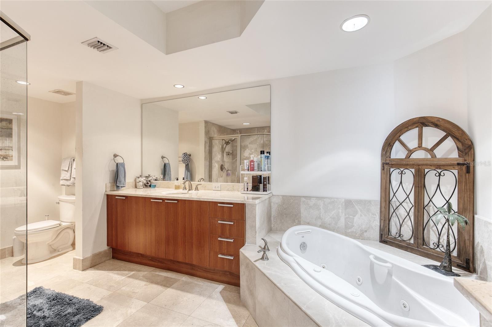 241 RIVERSIDE DR #405, HOLLY HILL, FL, 32117