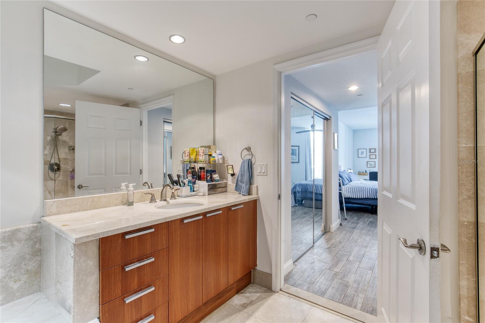 241 RIVERSIDE DR #405, HOLLY HILL, FL, 32117