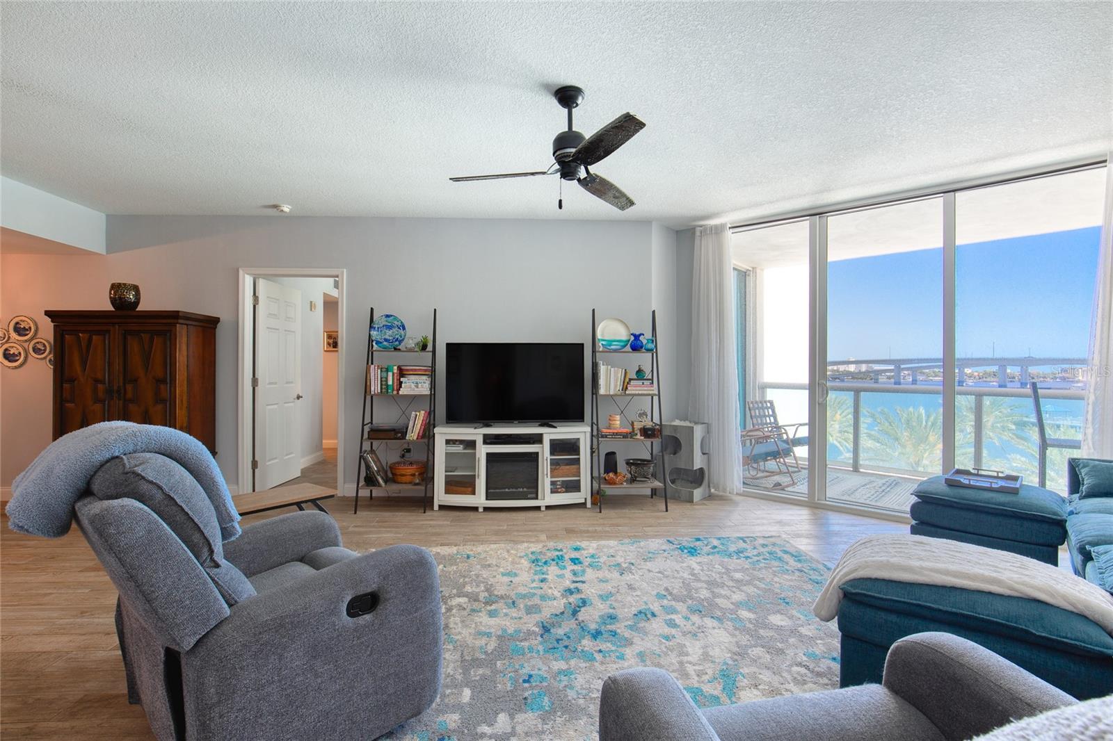 241 RIVERSIDE DR #405, HOLLY HILL, FL, 32117