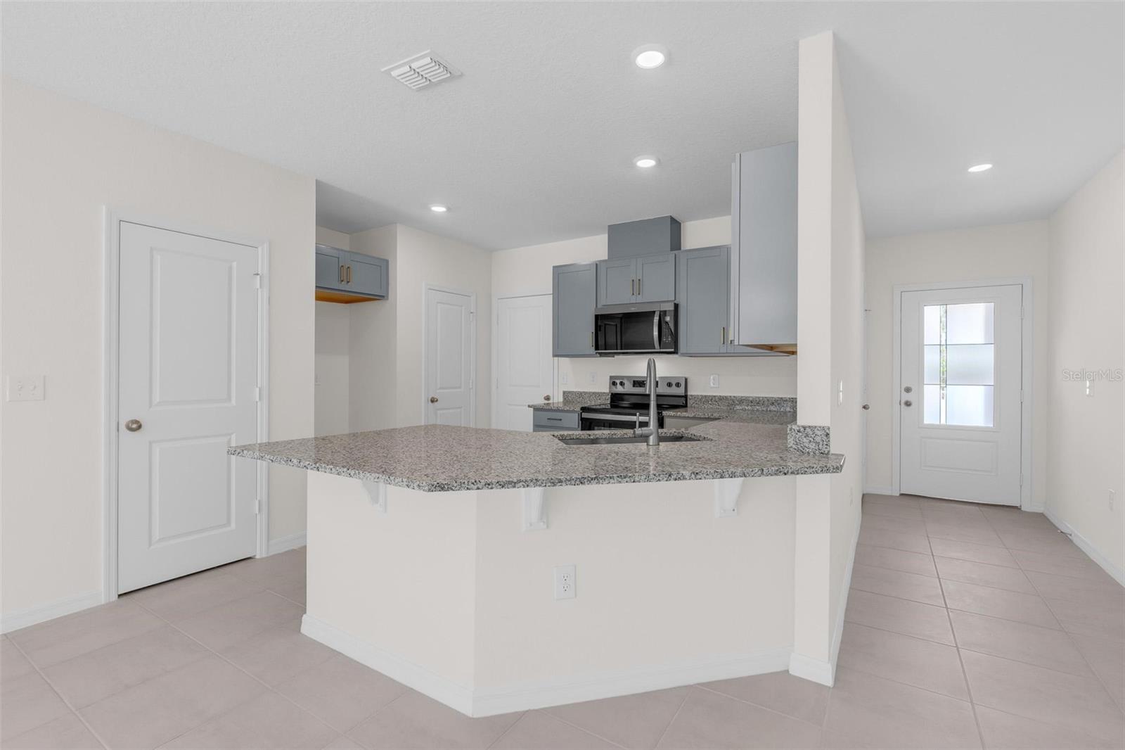 2833 MOONSHADOW CT, CLERMONT, FL, 34714