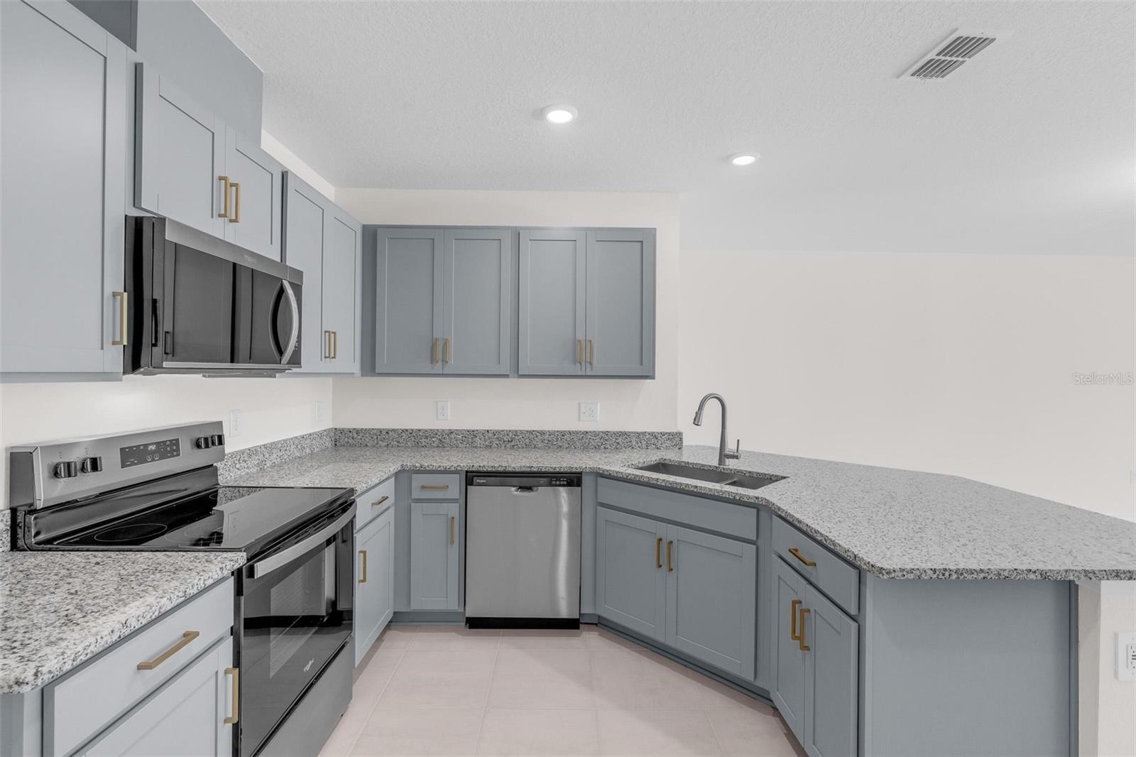 2833 MOONSHADOW CT, CLERMONT, FL, 34714