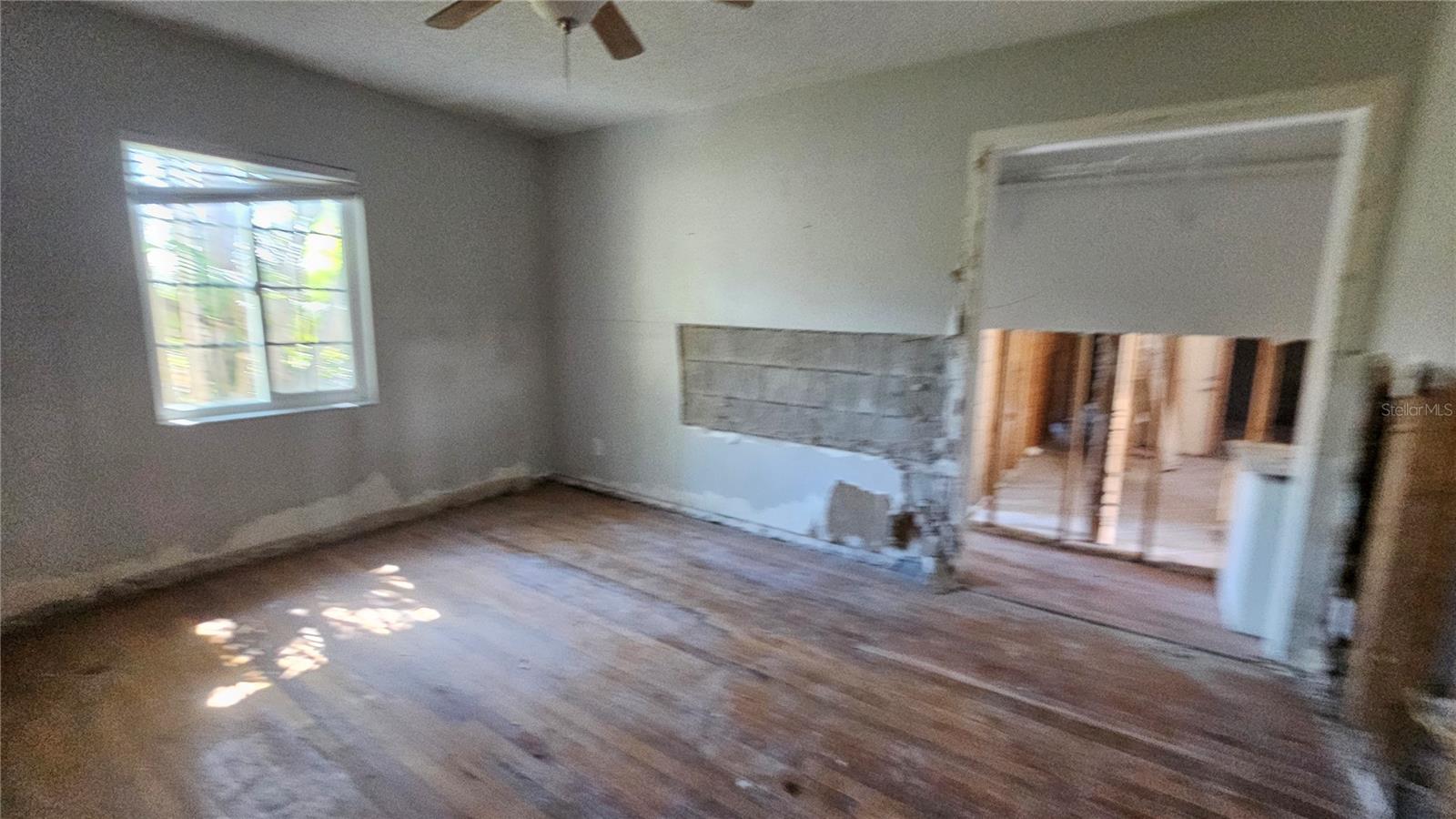 208 48TH AVE N, ST PETERSBURG, FL, 33703