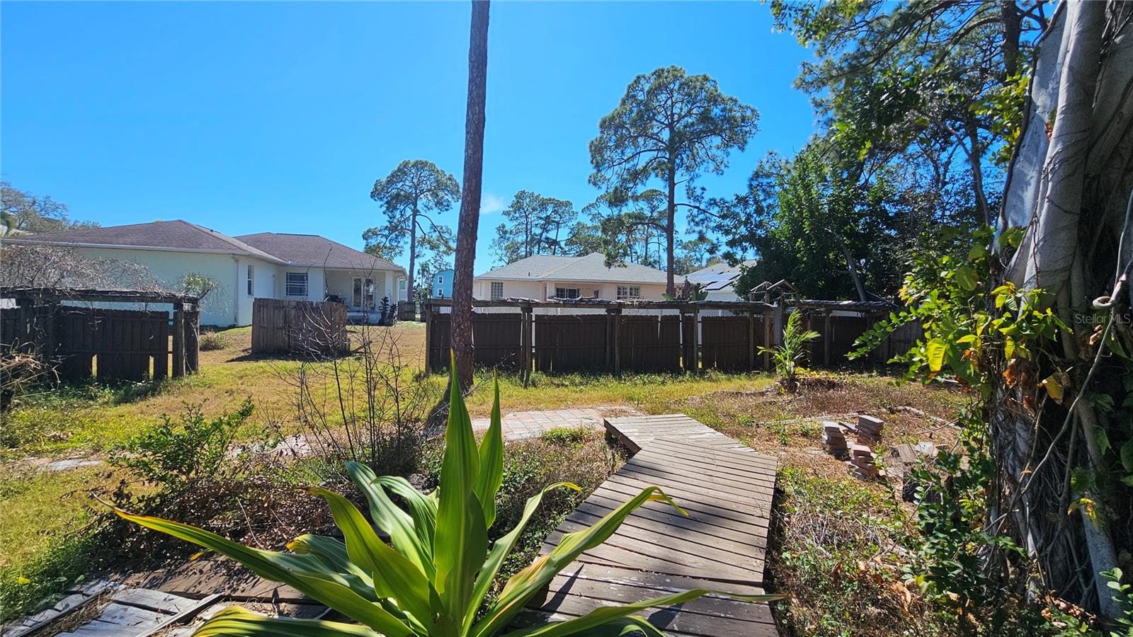 208 48TH AVE N, ST PETERSBURG, FL, 33703