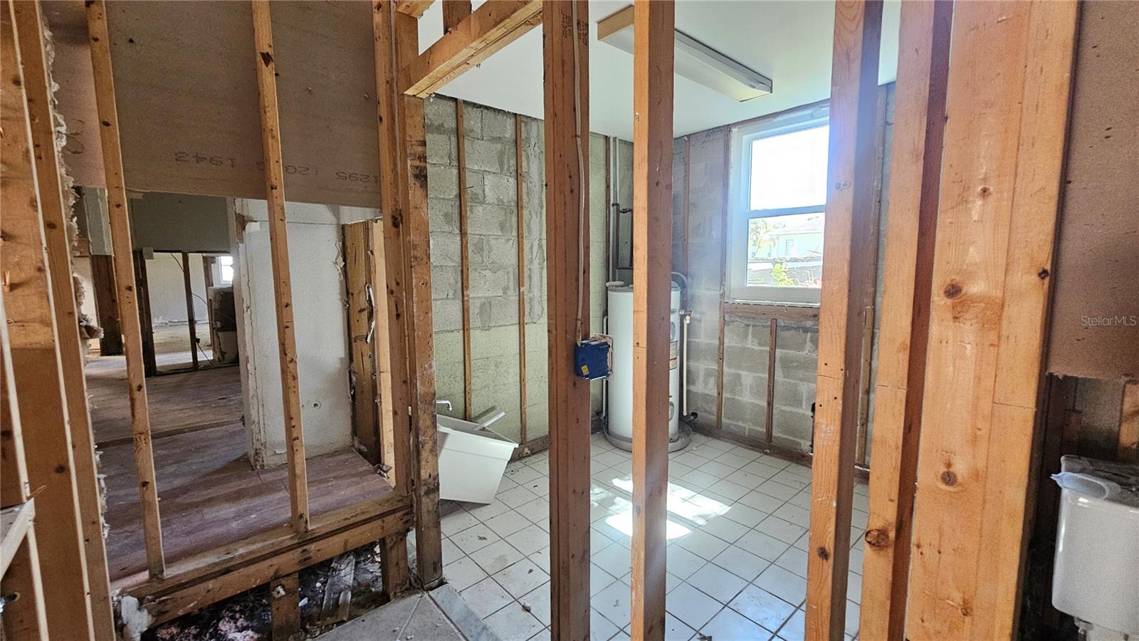 208 48TH AVE N, ST PETERSBURG, FL, 33703