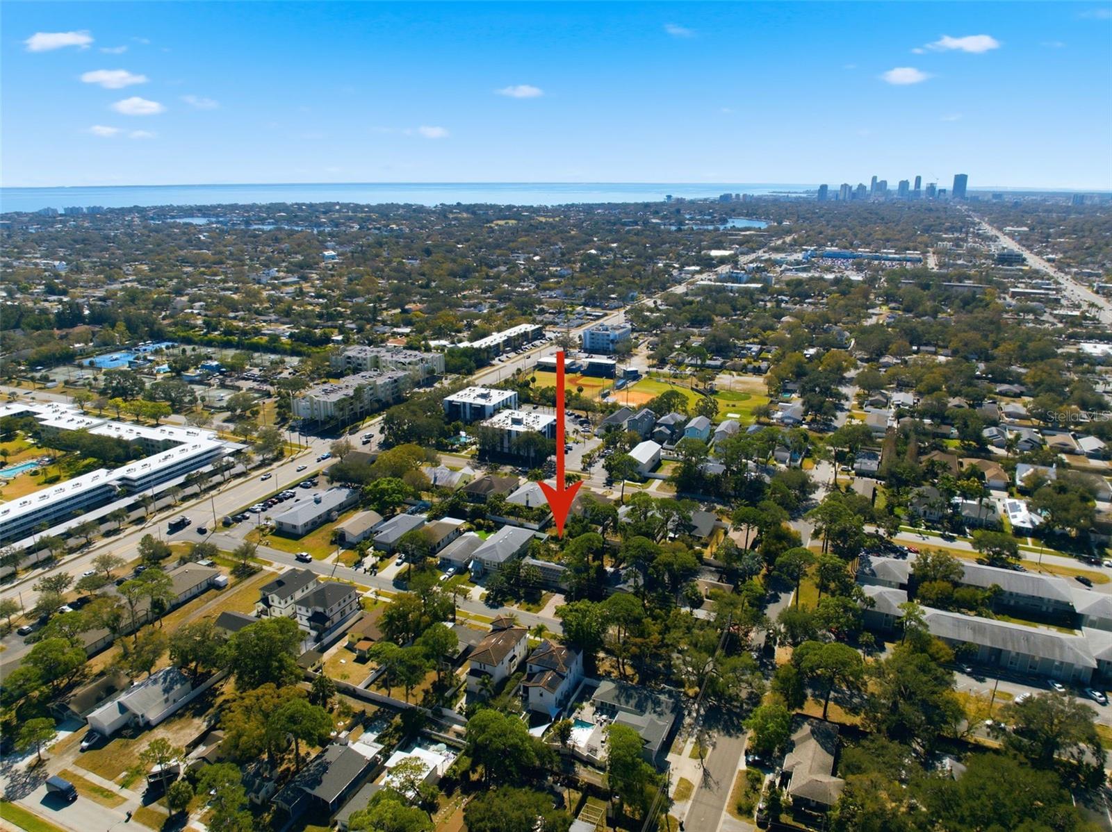 208 48TH AVE N, ST PETERSBURG, FL, 33703