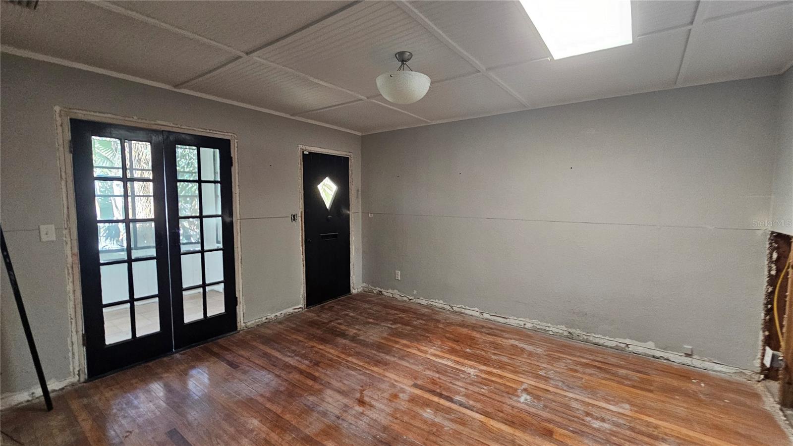 208 48TH AVE N, ST PETERSBURG, FL, 33703