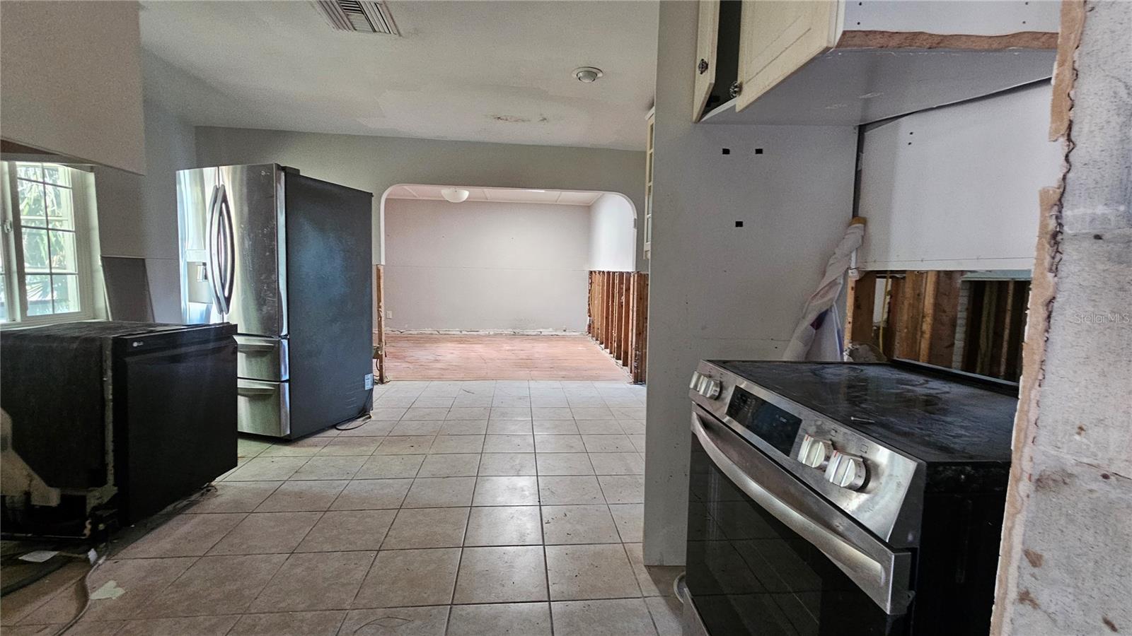 208 48TH AVE N, ST PETERSBURG, FL, 33703