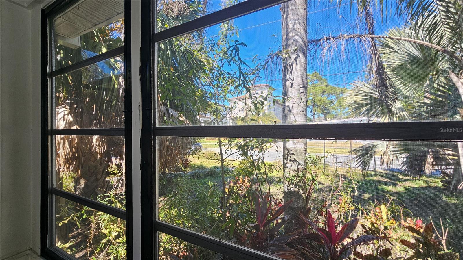 208 48TH AVE N, ST PETERSBURG, FL, 33703