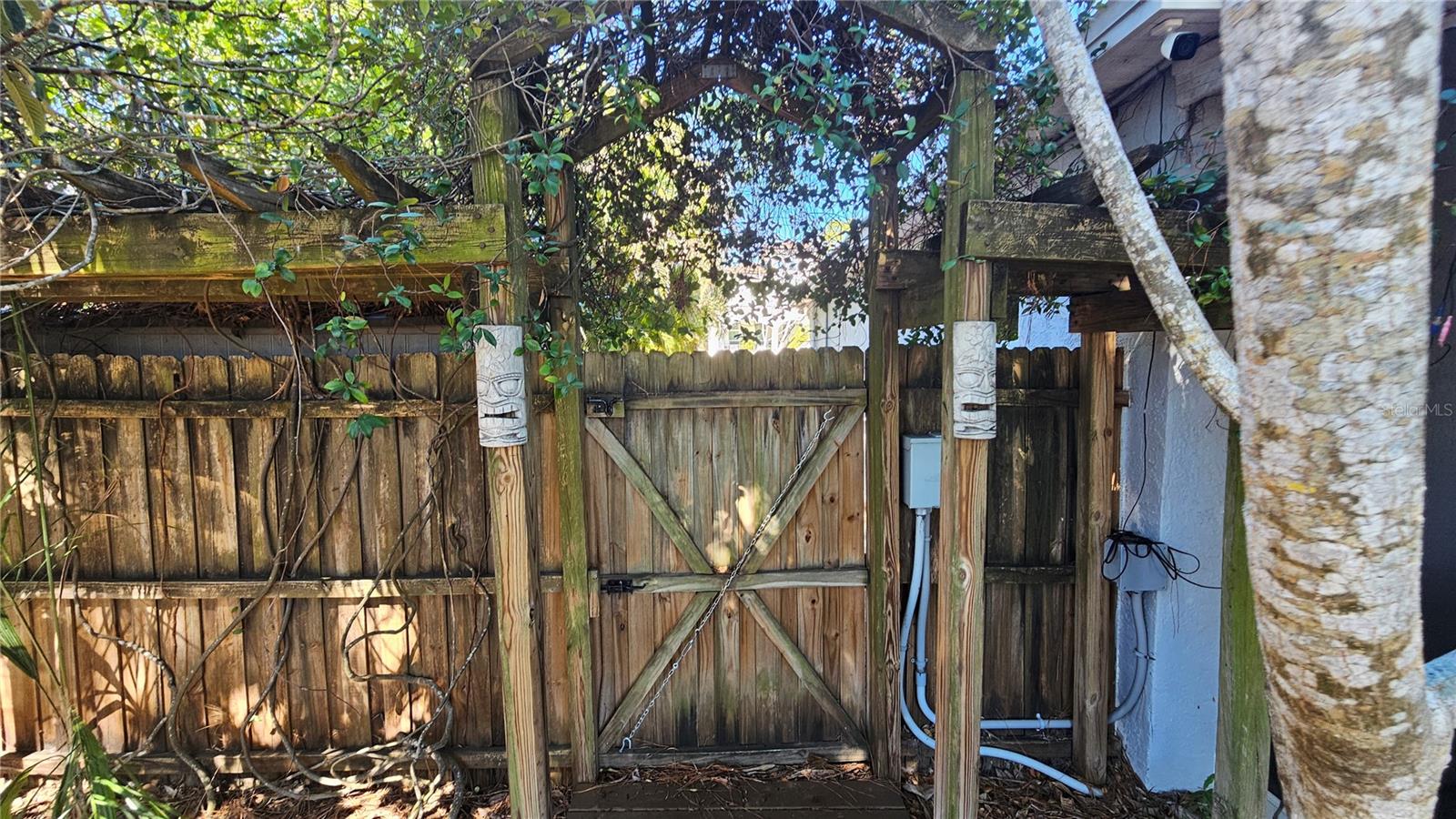 208 48TH AVE N, ST PETERSBURG, FL, 33703