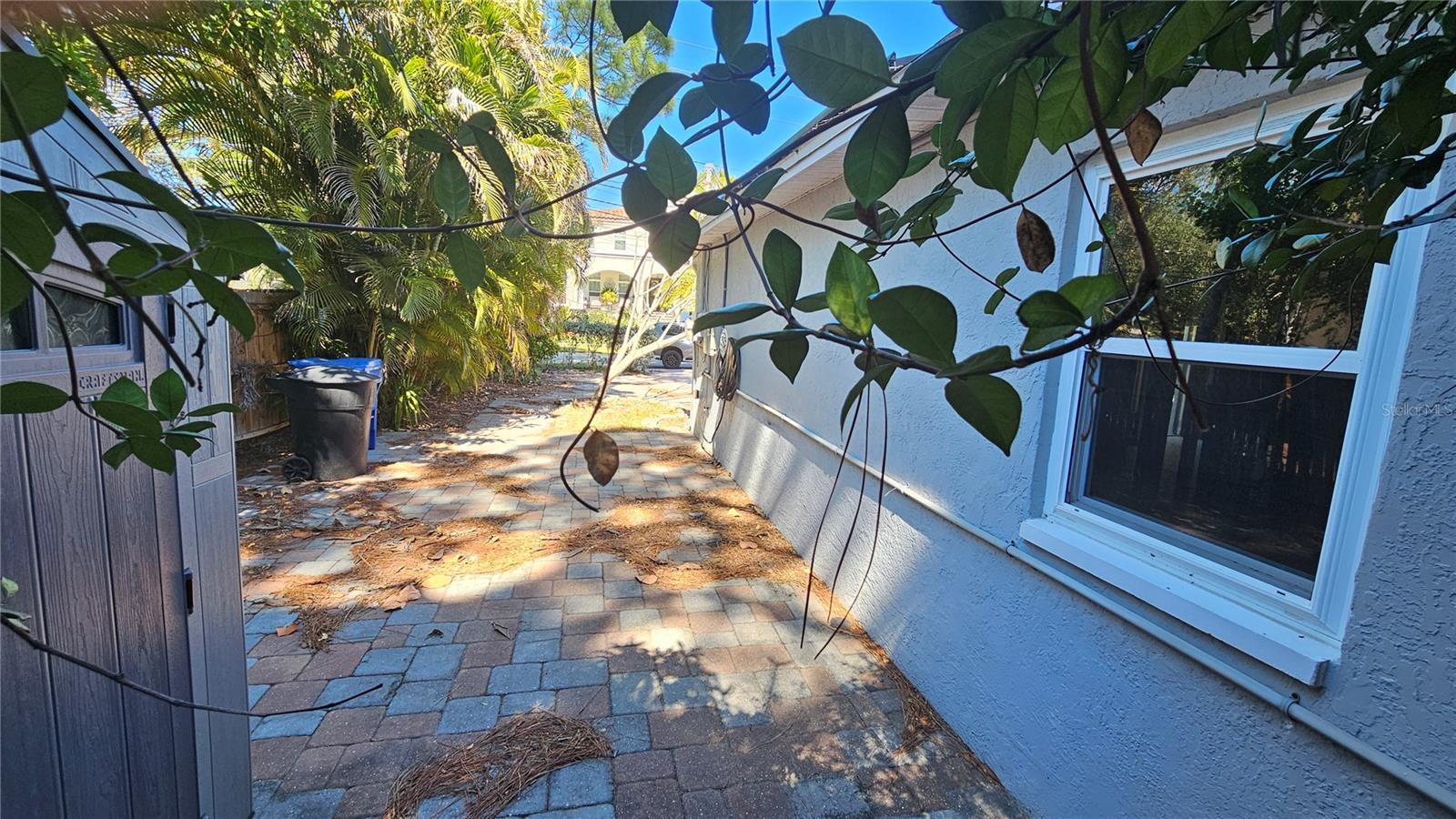 208 48TH AVE N, ST PETERSBURG, FL, 33703