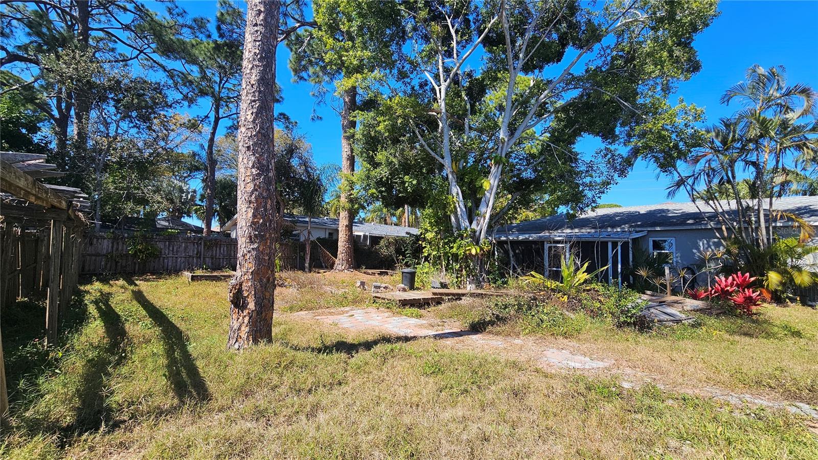 208 48TH AVE N, ST PETERSBURG, FL, 33703