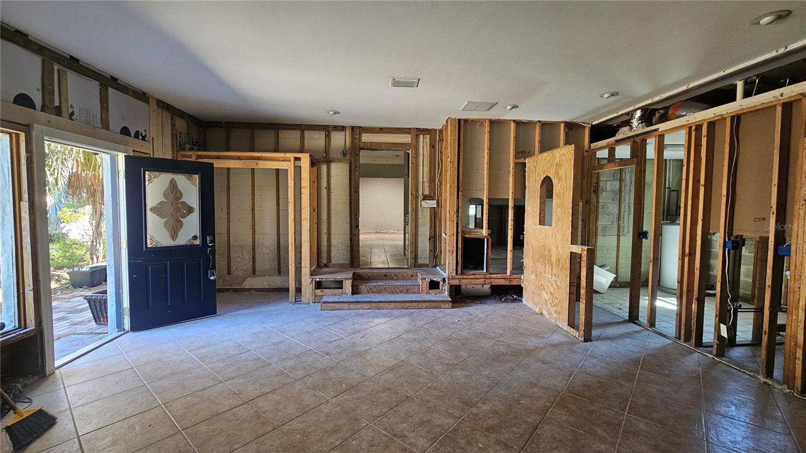 208 48TH AVE N, ST PETERSBURG, FL, 33703