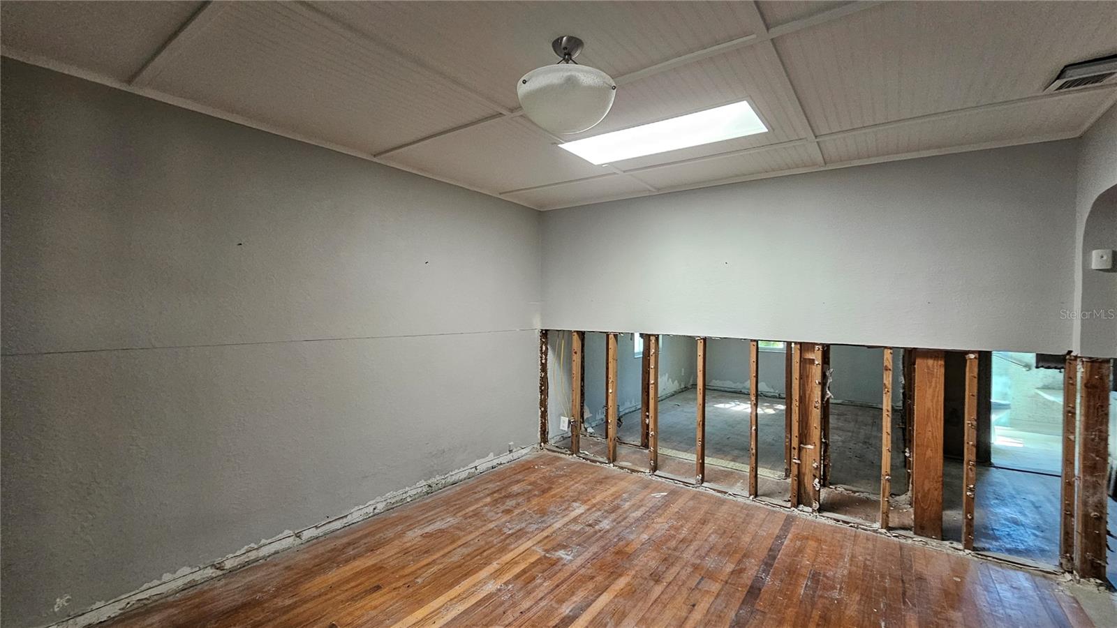 208 48TH AVE N, ST PETERSBURG, FL, 33703