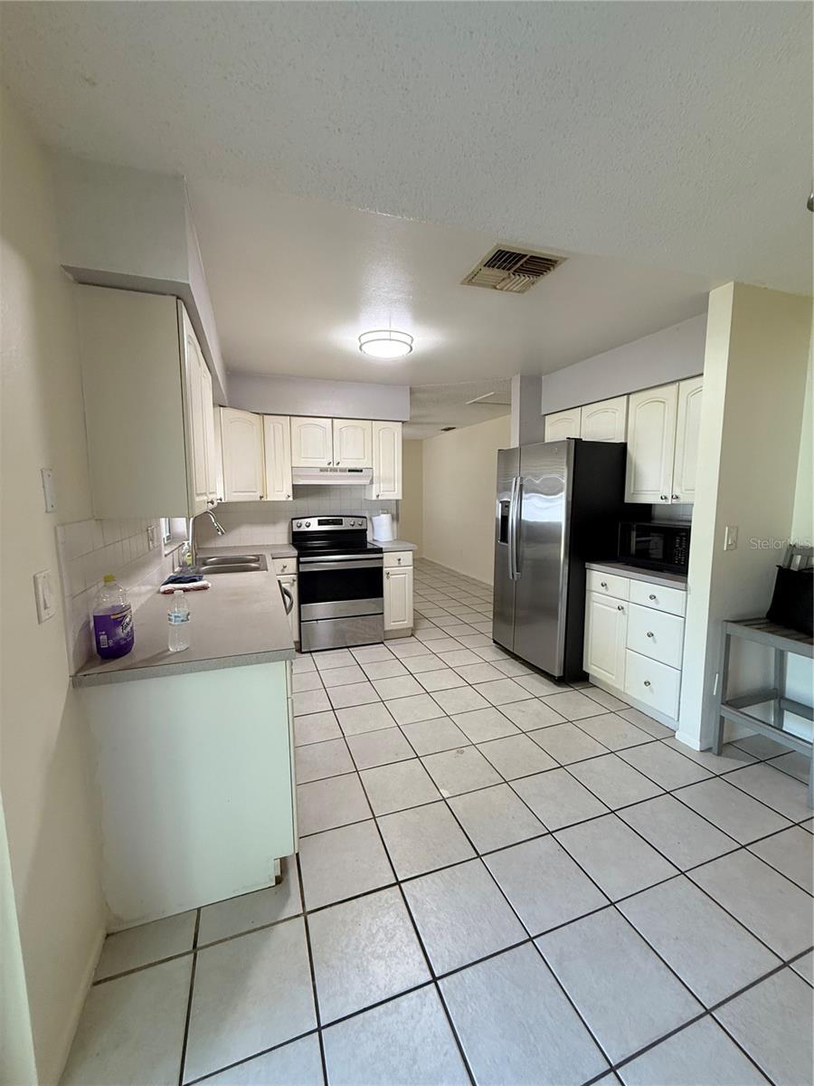 600 6TH AVE SE, LARGO, FL, 33771