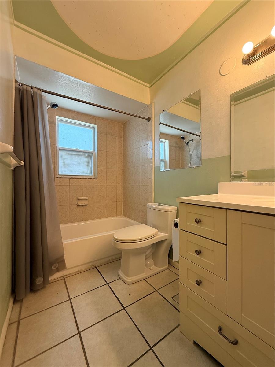 600 6TH AVE SE, LARGO, FL, 33771