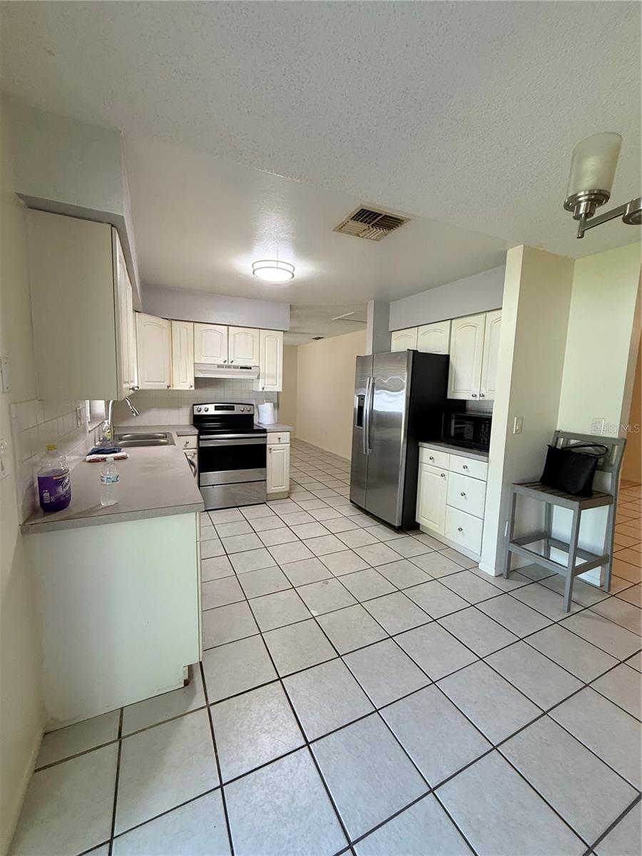 600 6TH AVE SE, LARGO, FL, 33771