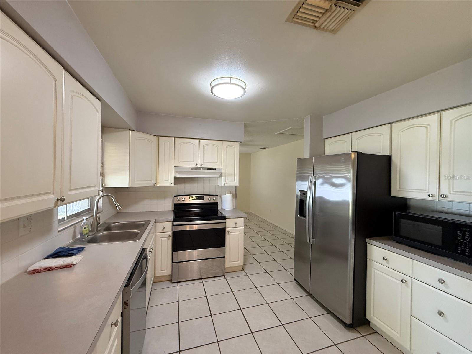 600 6TH AVE SE, LARGO, FL, 33771