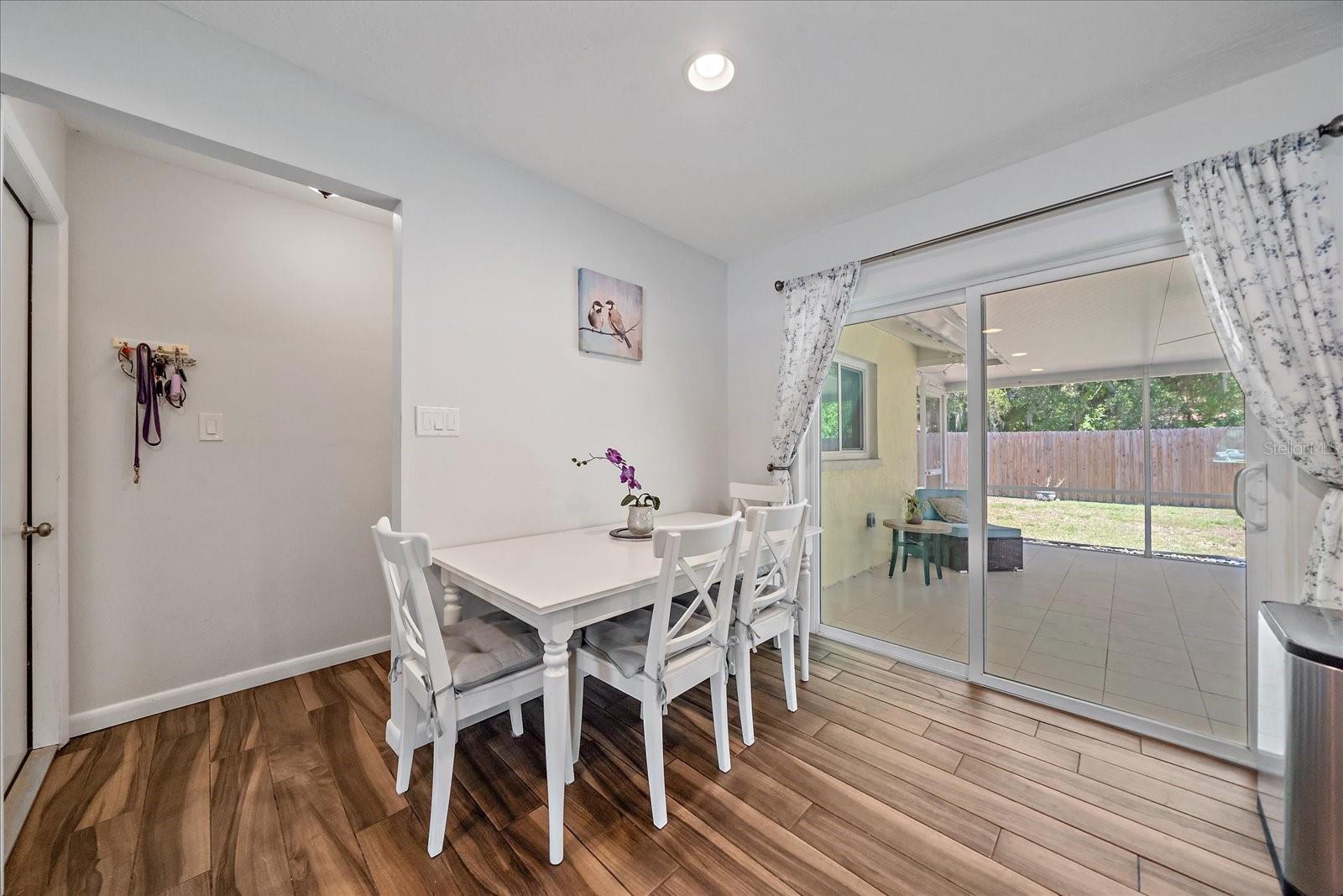 3247 WOODMONT DR, SARASOTA, FL, 34232