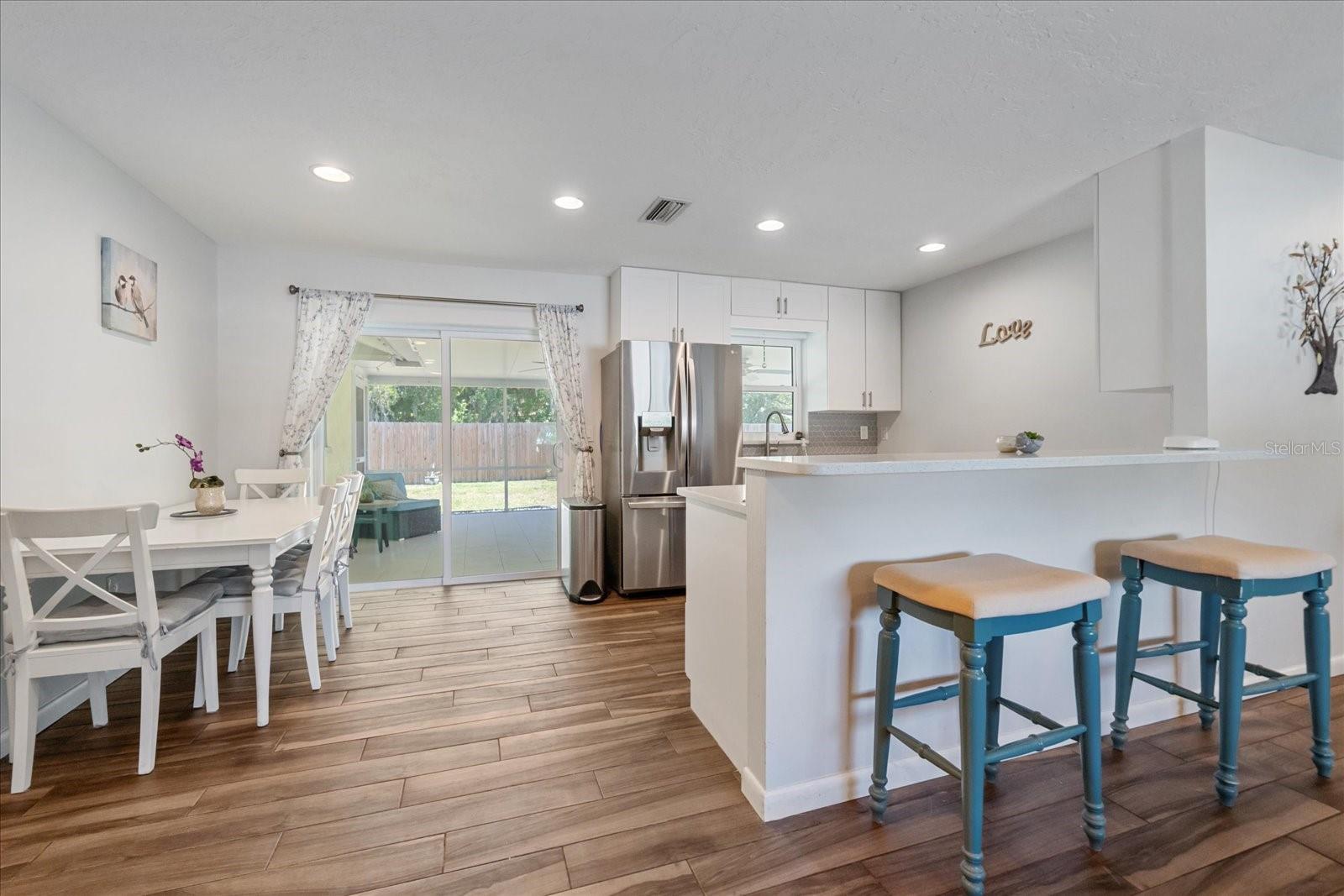 3247 WOODMONT DR, SARASOTA, FL, 34232