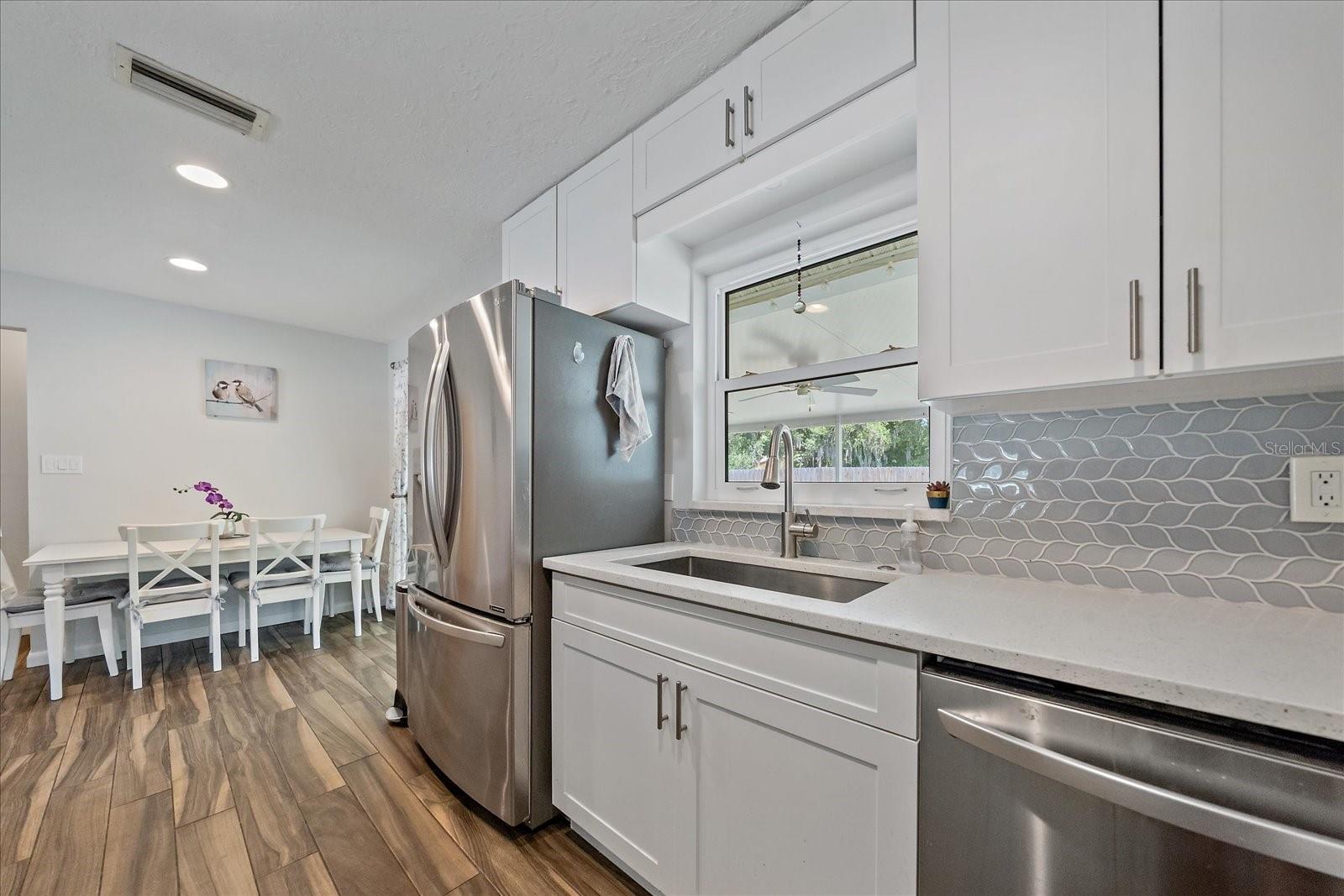 3247 WOODMONT DR, SARASOTA, FL, 34232